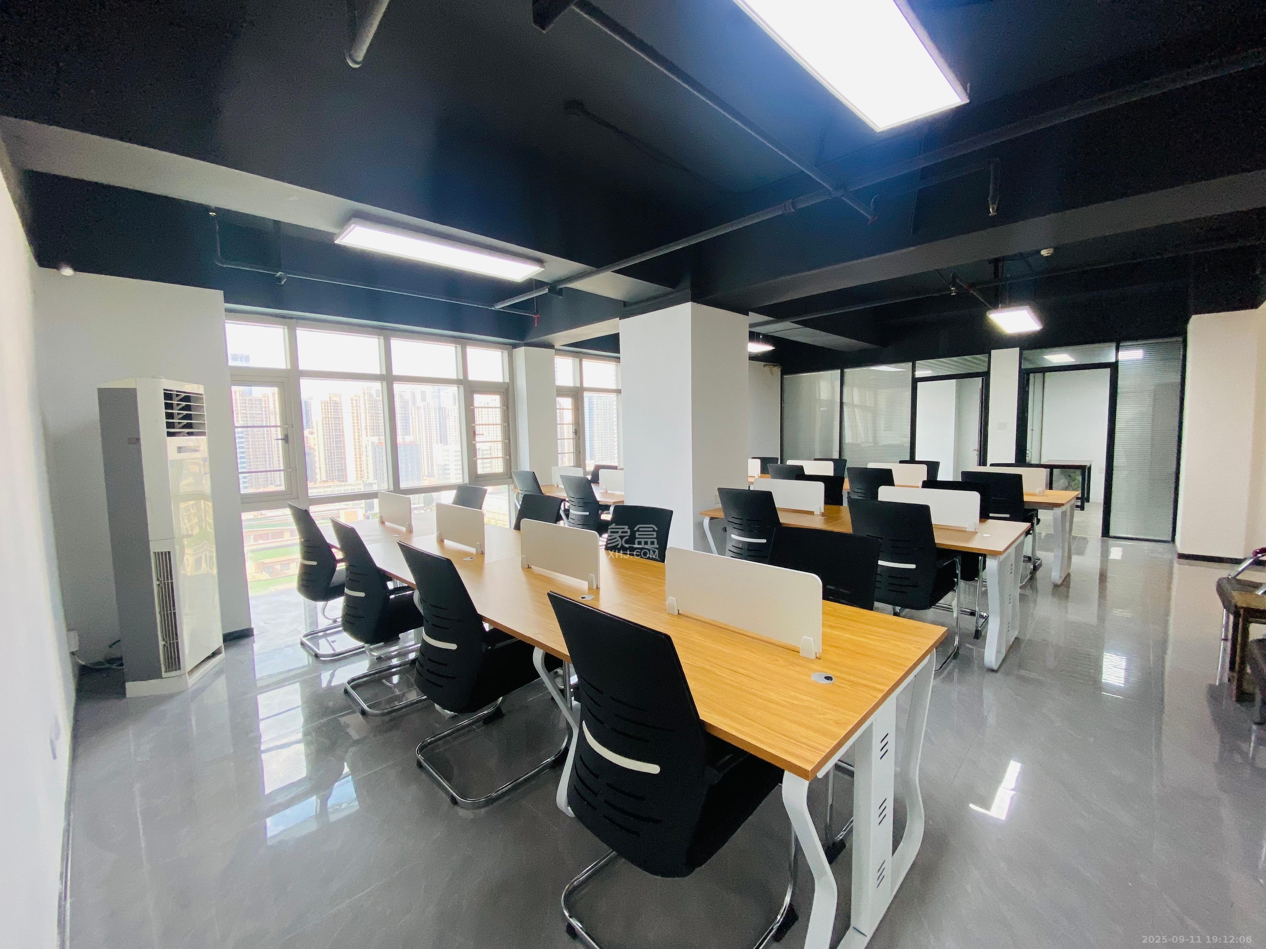 奥克斯广场  1室0厅0卫    8500.0元/月室内图