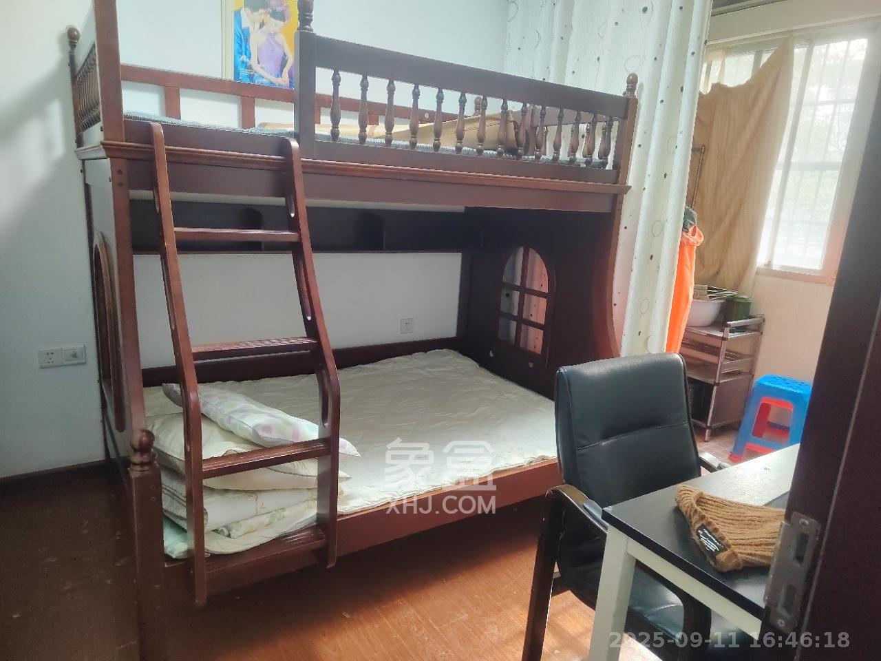 鄱阳小区  3室2厅1卫    1700.0元/月 鄱阳小区  3室2厅1卫    1700.0元/月室内图