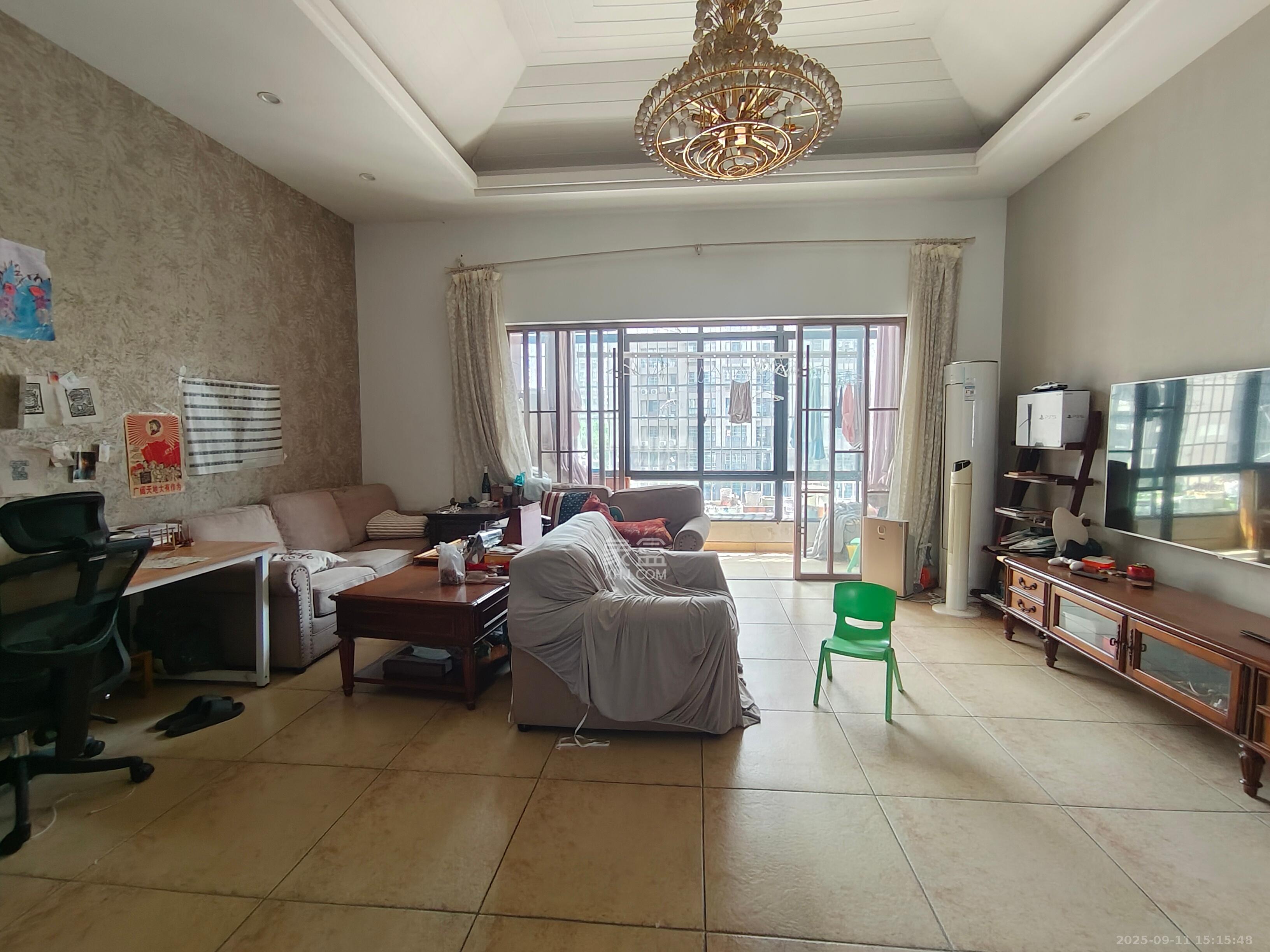 申奥美域 3室2厅2卫 2400.0元/月 申奥美域 3室2厅2卫 2400.0元/月室内图