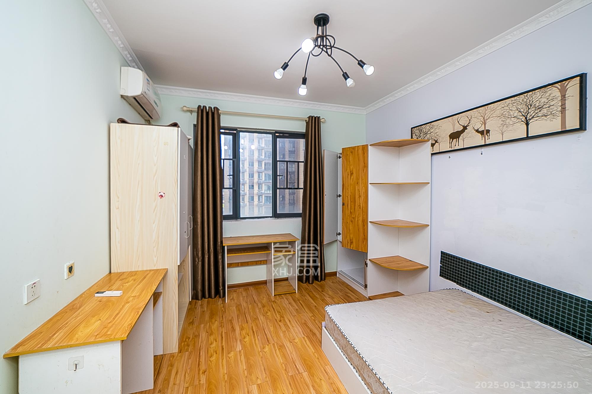 荣盛花语书苑  3室2厅2卫    97.0万卧室