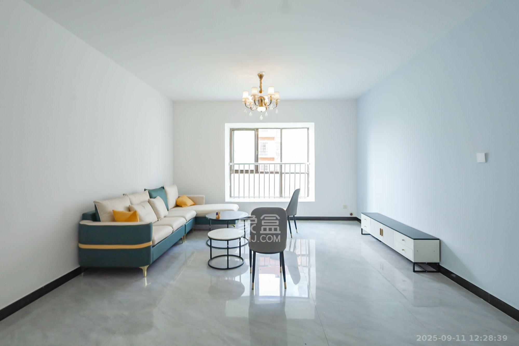 丽都桃源(金峰北院二期)  3室2厅2卫    2200.0元/月 丽都桃源(金峰北院二期)  3室2厅2卫    2200.0元/月室内图