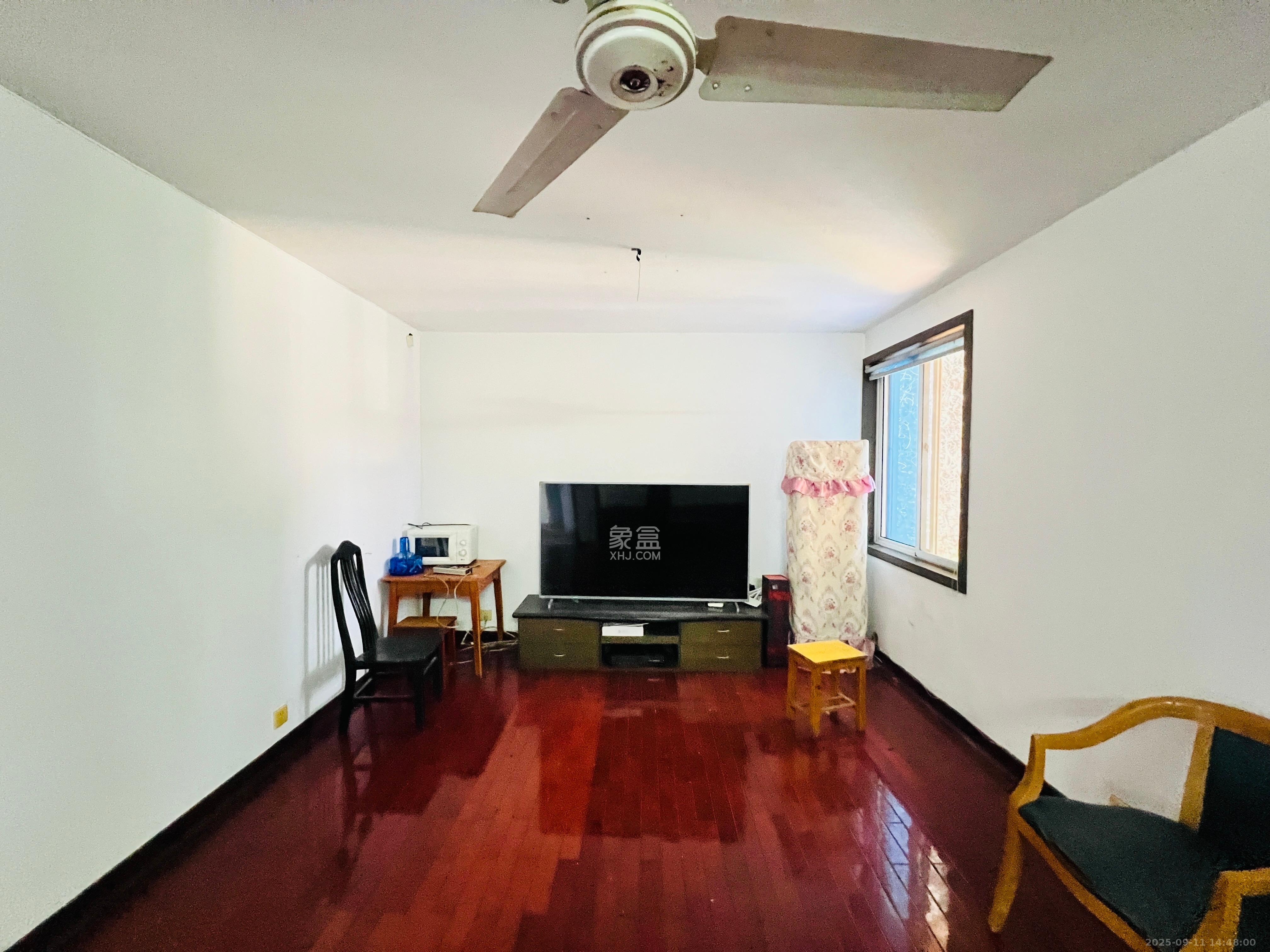 杏花园小区 2室1厅1卫 1100.0元/月 杏花园小区 2室1厅1卫 1100.0元/月室内图