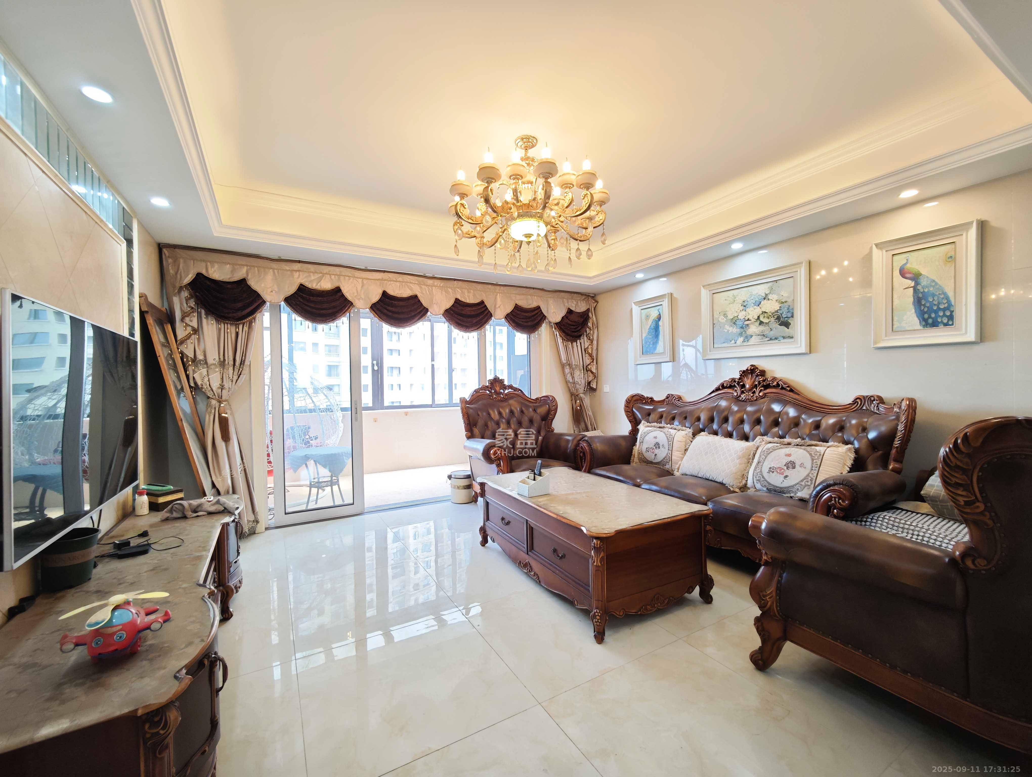 湘水郡（兴旺小爱同学）  4室2厅2卫    88.0万客厅