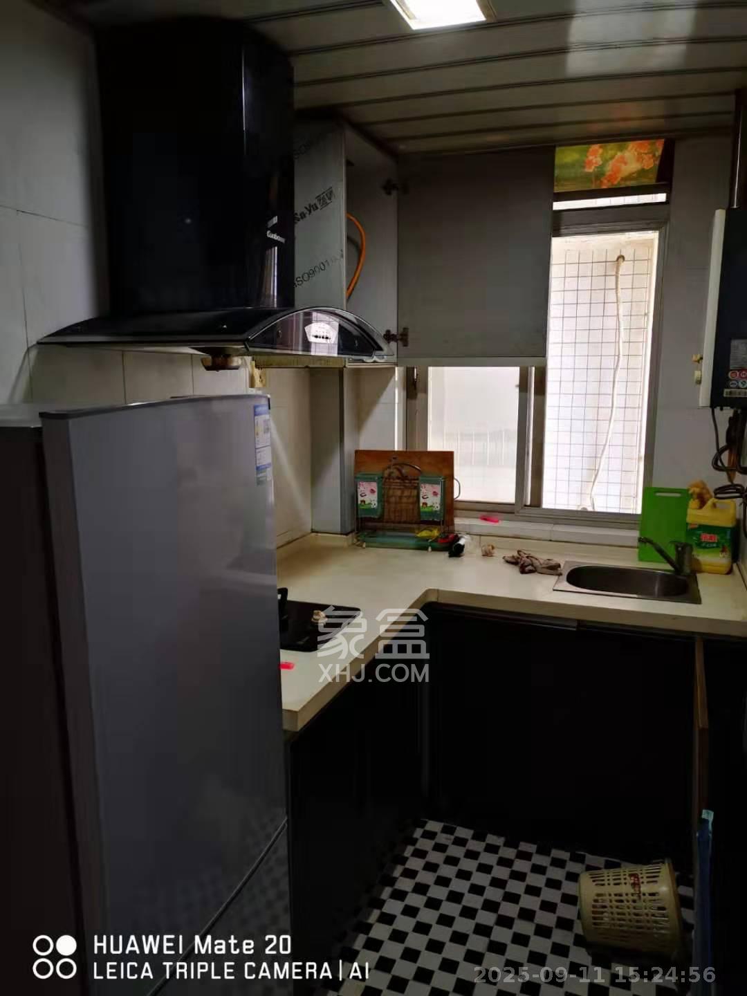 东方新世界  1室1厅1卫    1350.0元/月室内图