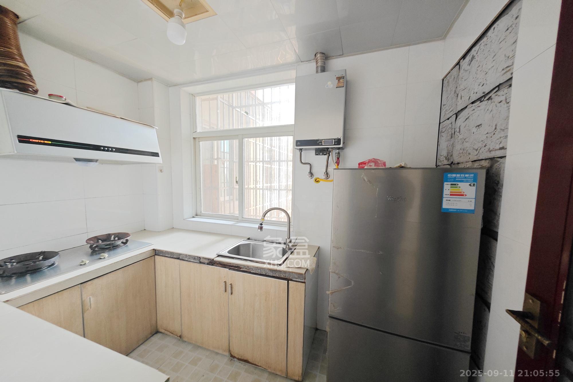 景江雅苑  2室2厅1卫    50.0万 景江雅苑  2室2厅1卫    50.0万厨房