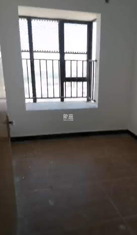 坡博家园五区 4室2厅1卫 3200.0元/月 坡博家园五区 4室2厅1卫 3200.0元/月室内图