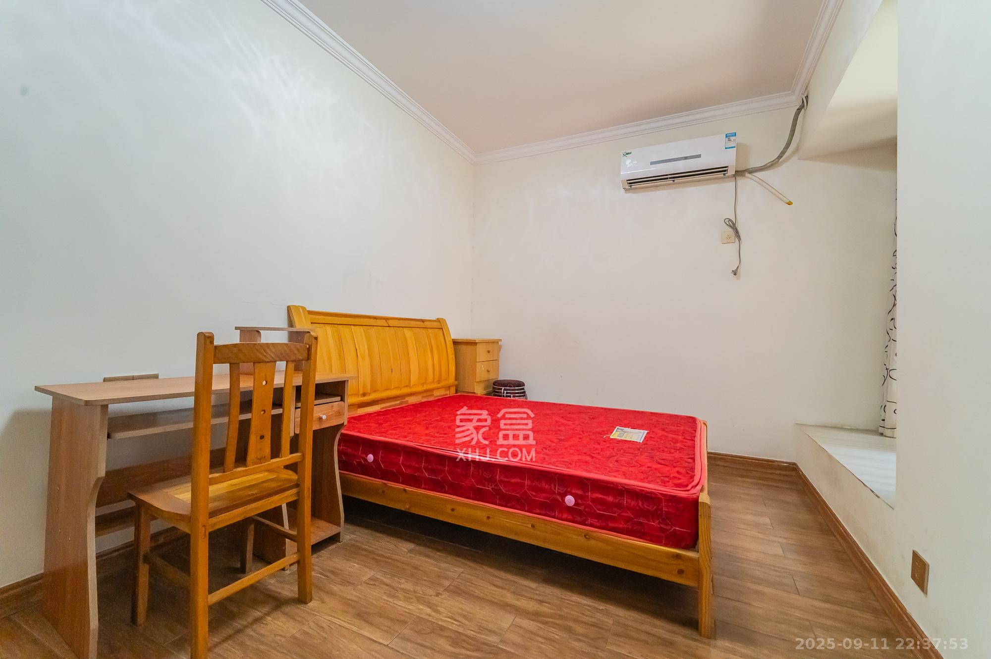 海伦春天  2室1厅1卫    49.8万卧室