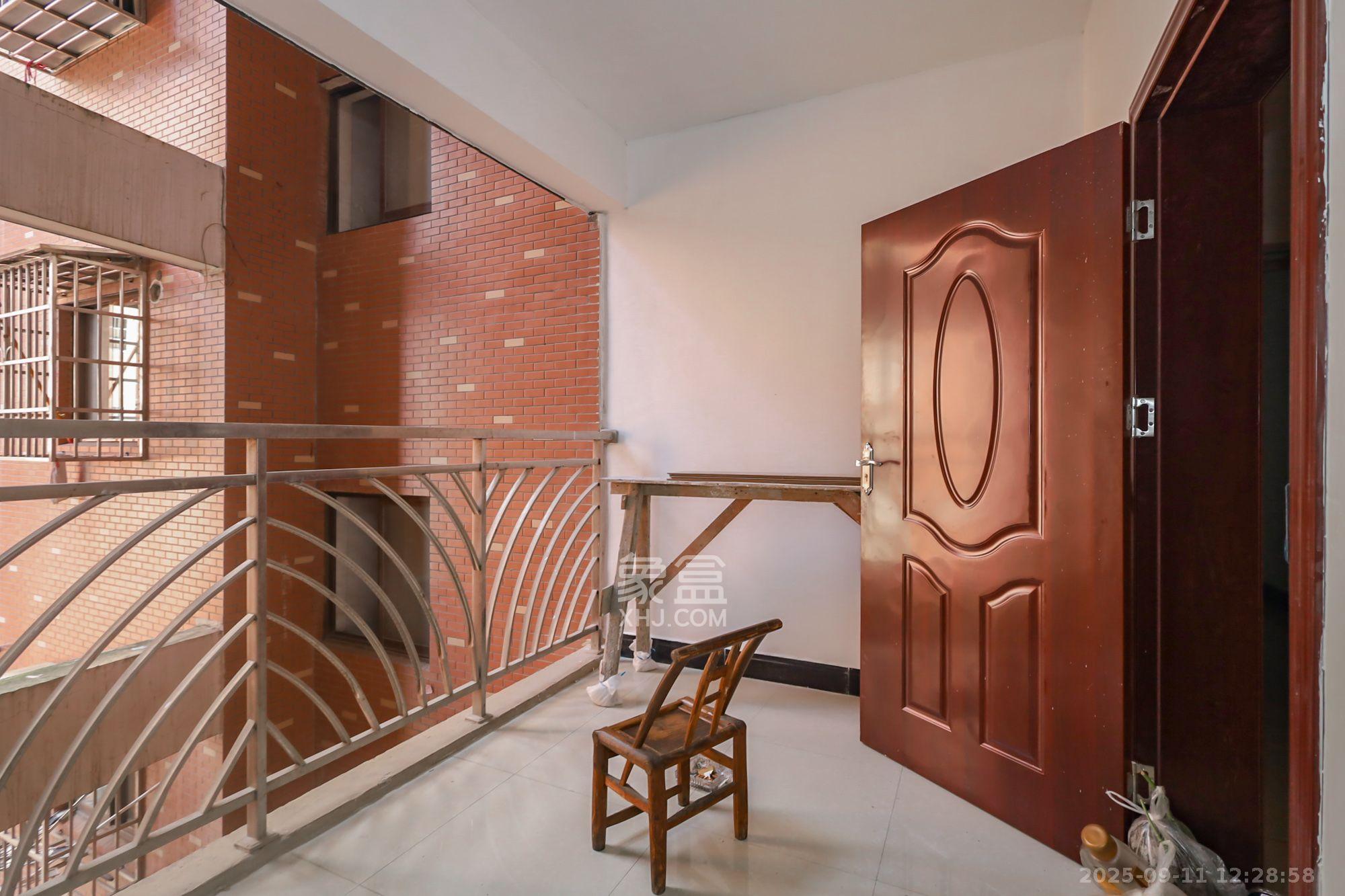 丽都桃源(金峰北院二期)  3室2厅2卫    2200.0元/月 丽都桃源(金峰北院二期)  3室2厅2卫    2200.0元/月室内图