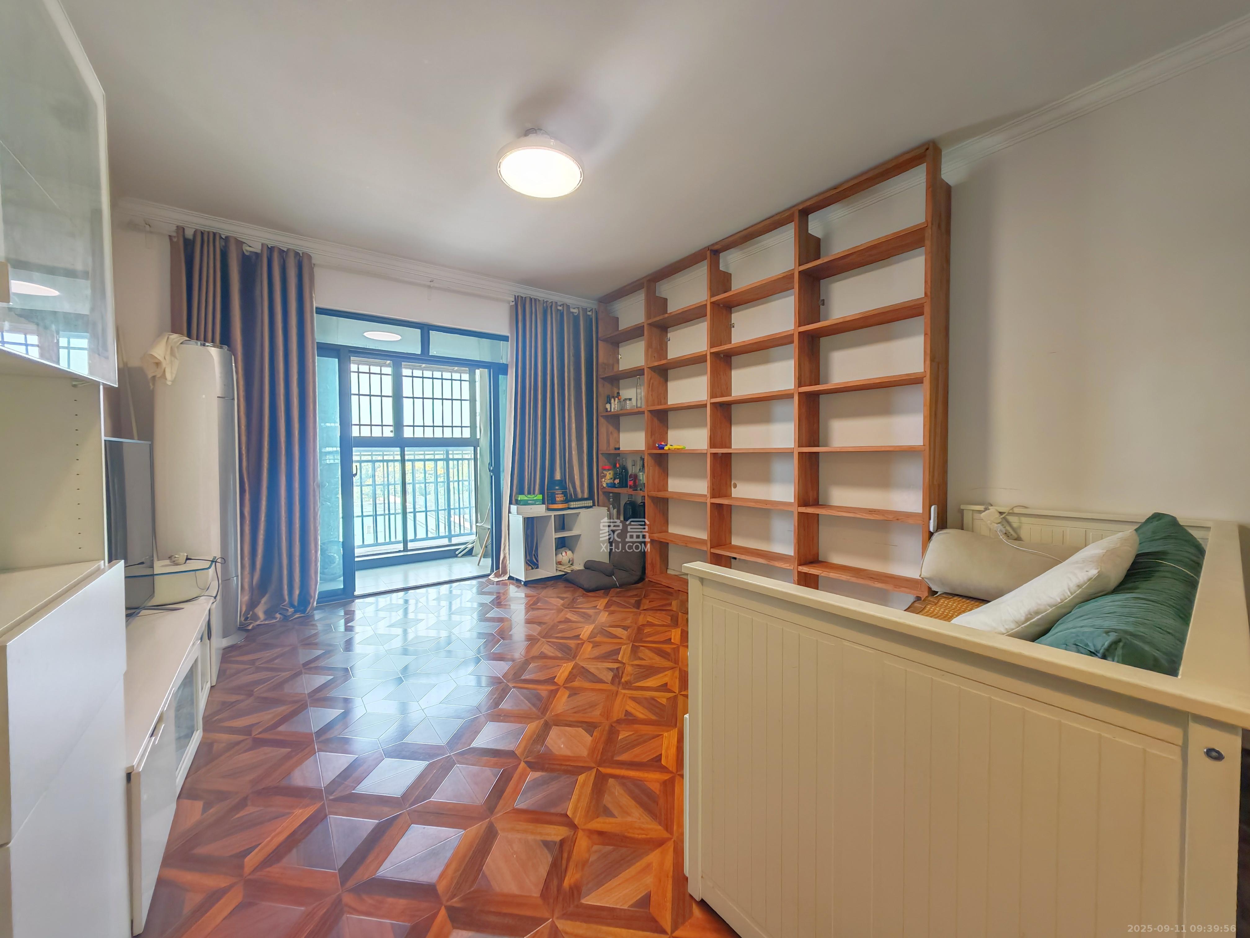 夏威夷碧水春城(碧桂园城市花园)  3室2厅1卫    2400.0元/月 夏威夷碧水春城(碧桂园城市花园)  3室2厅1卫    2400.0元/月