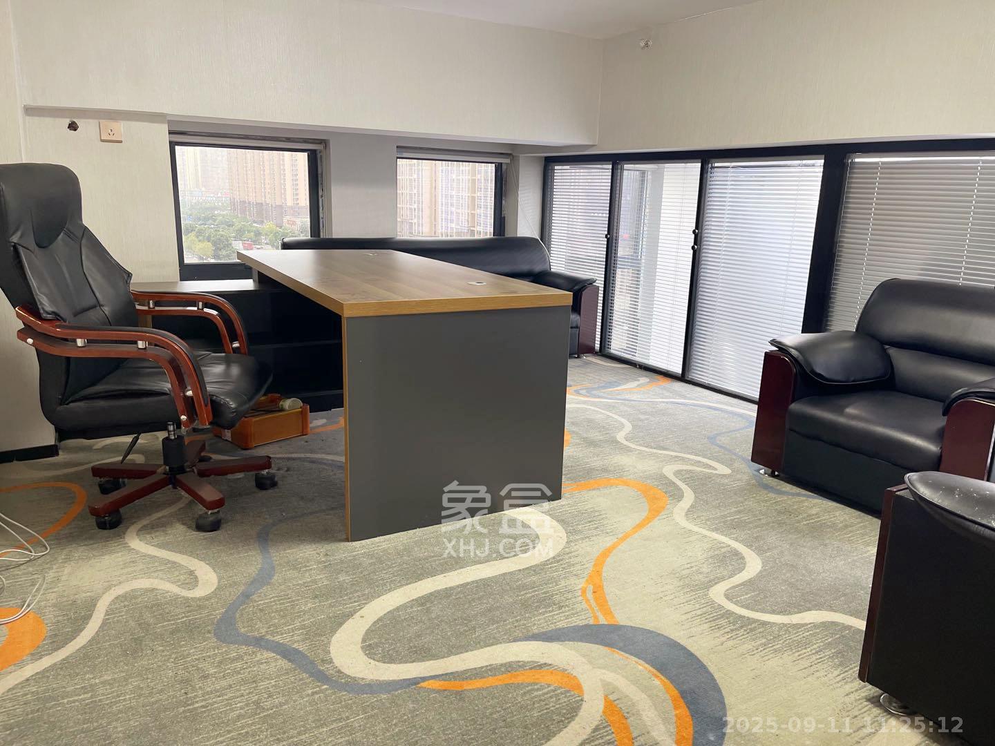 华润置地广场二期  1室1厅1卫    3500.0元/月室内图