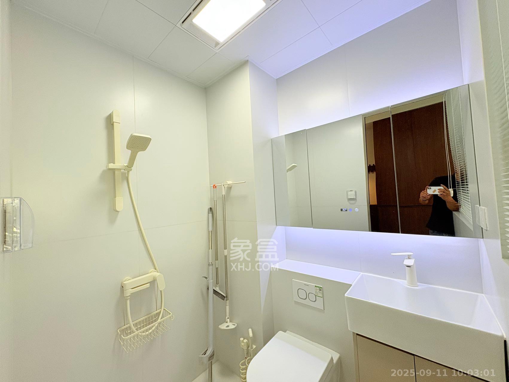 卓越伊景寓  1室1厅1卫   1600.00元/月室内图