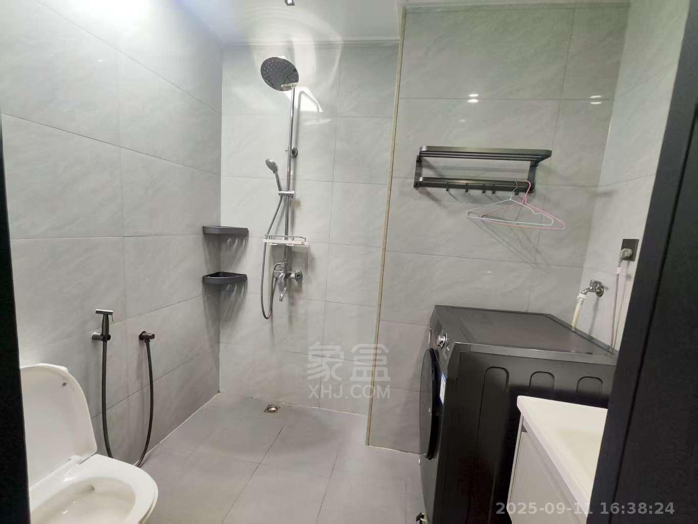 白鹤公馆 1室1厅1卫 1600.0元/月 白鹤公馆 1室1厅1卫 1600.0元/月室内图