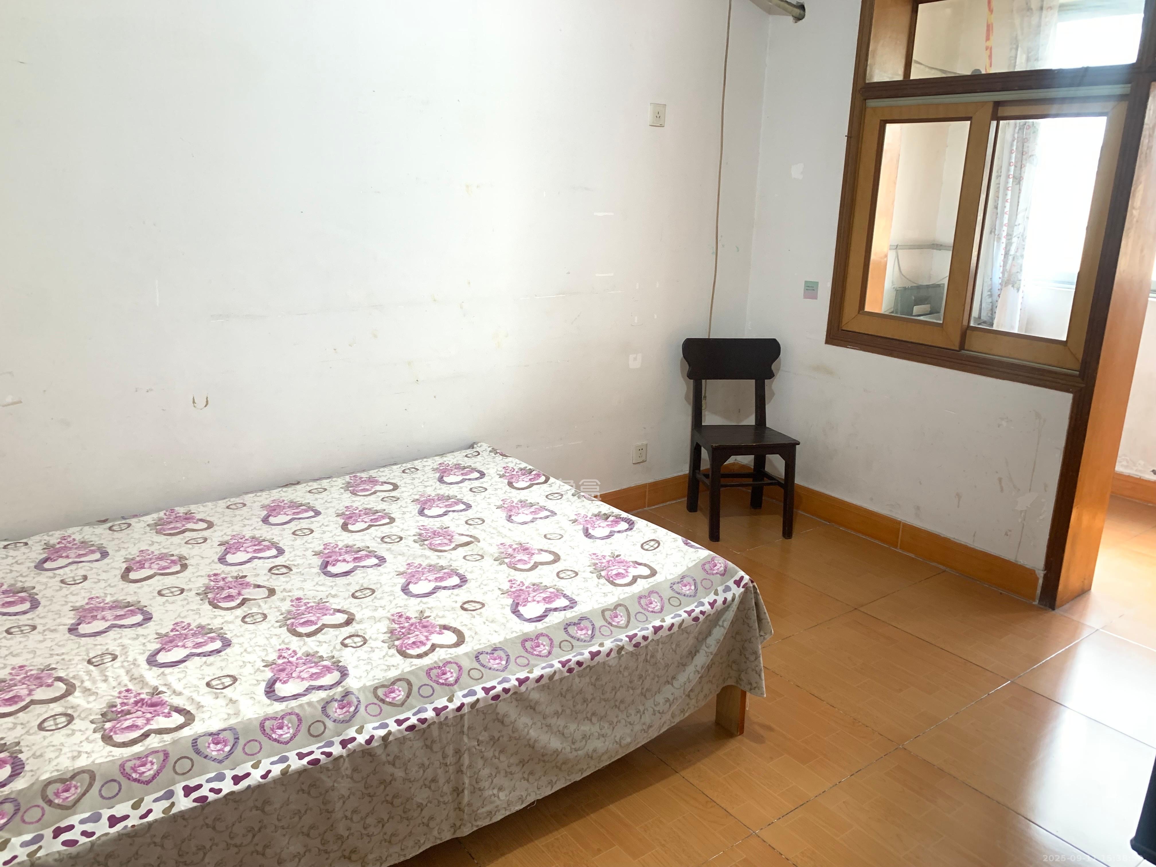 长华小区 2室1厅1卫 1600.0元/月 长华小区 2室1厅1卫 1600.0元/月室内图