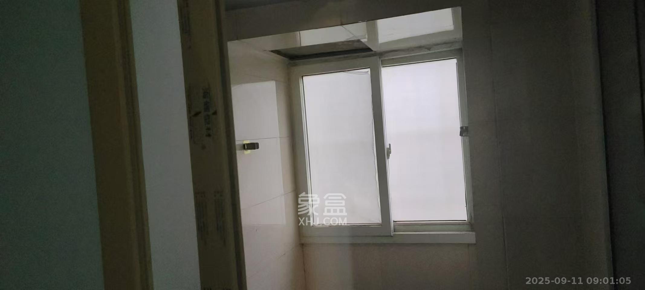 路桥宿舍  2室1厅1卫    1200.0元/月室内图