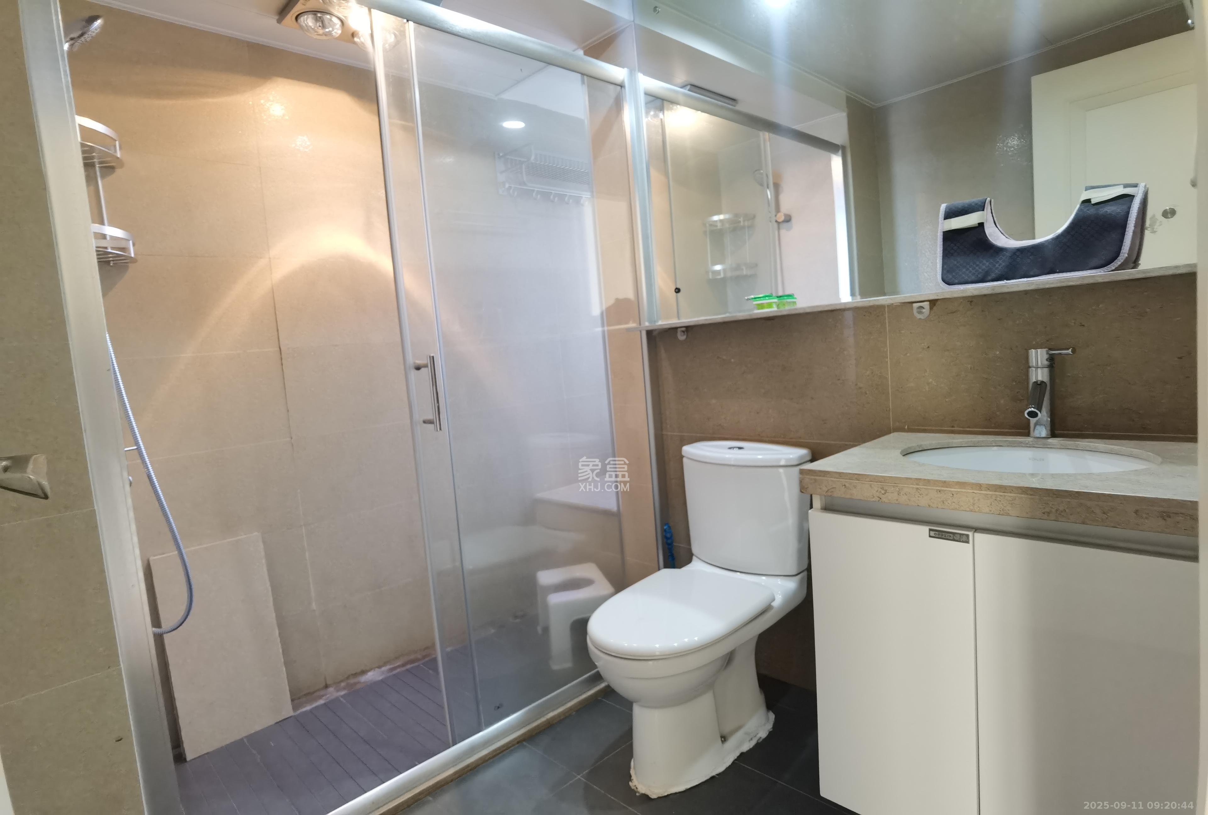 时代倾城一期 3室2厅2卫 2000.0元/月 时代倾城一期 3室2厅2卫 2000.0元/月室内图