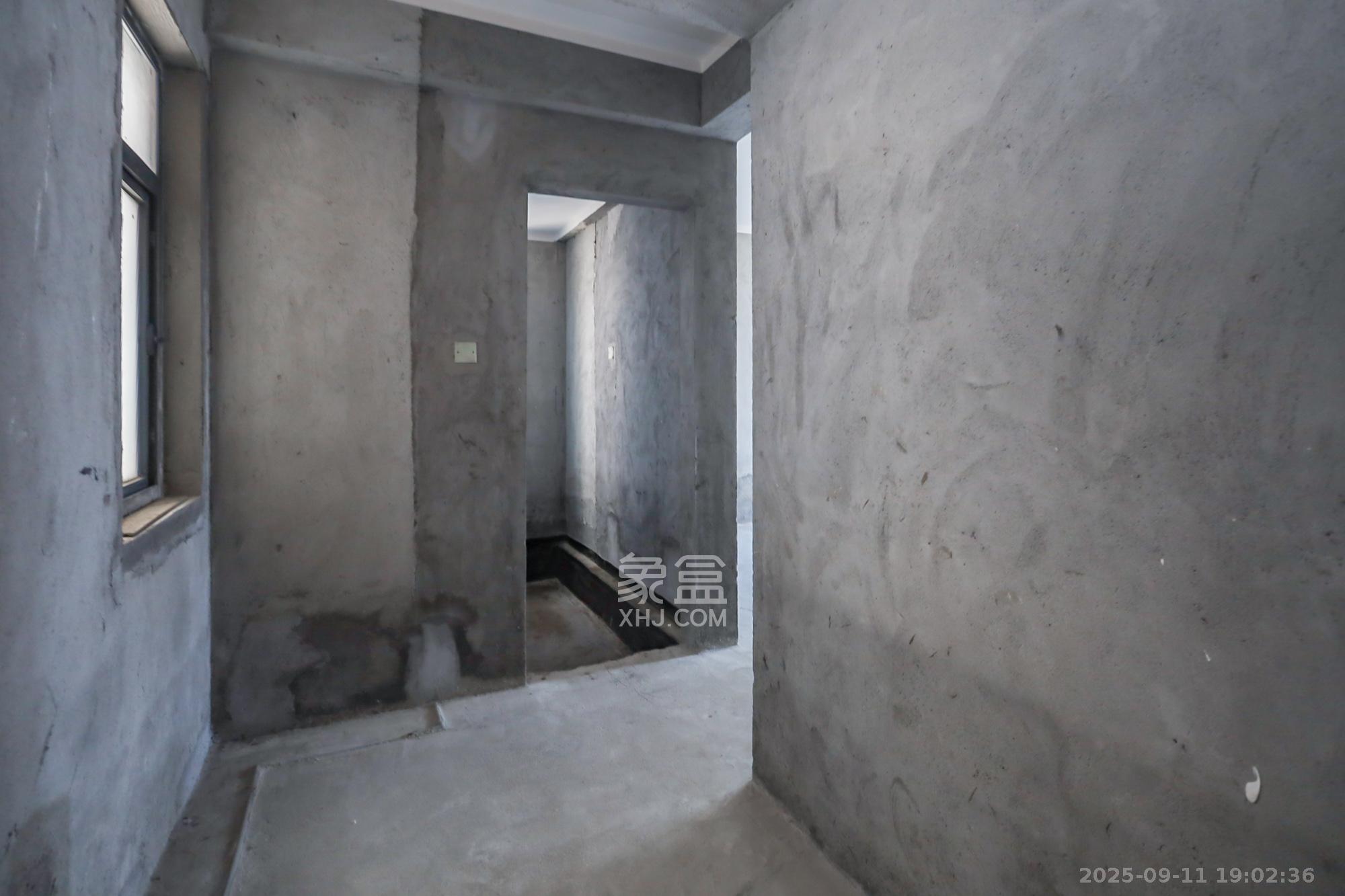 山水誉峰  4室2厅2卫    180.0万 山水誉峰  4室2厅2卫    180.0万其他