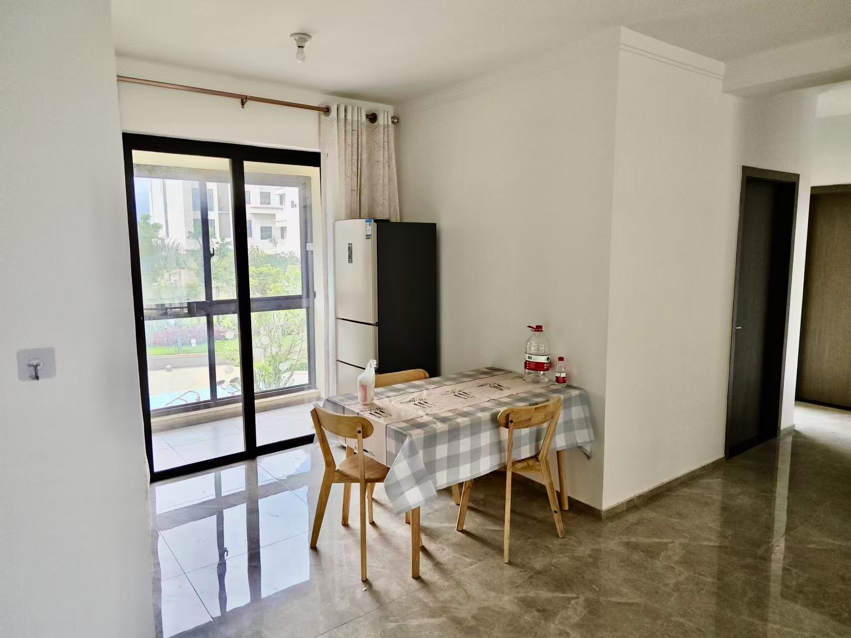 雅居乐江东紫航一号 3室2厅2卫 1500.0元/月 雅居乐江东紫航一号 3室2厅2卫 1500.0元/月室内图