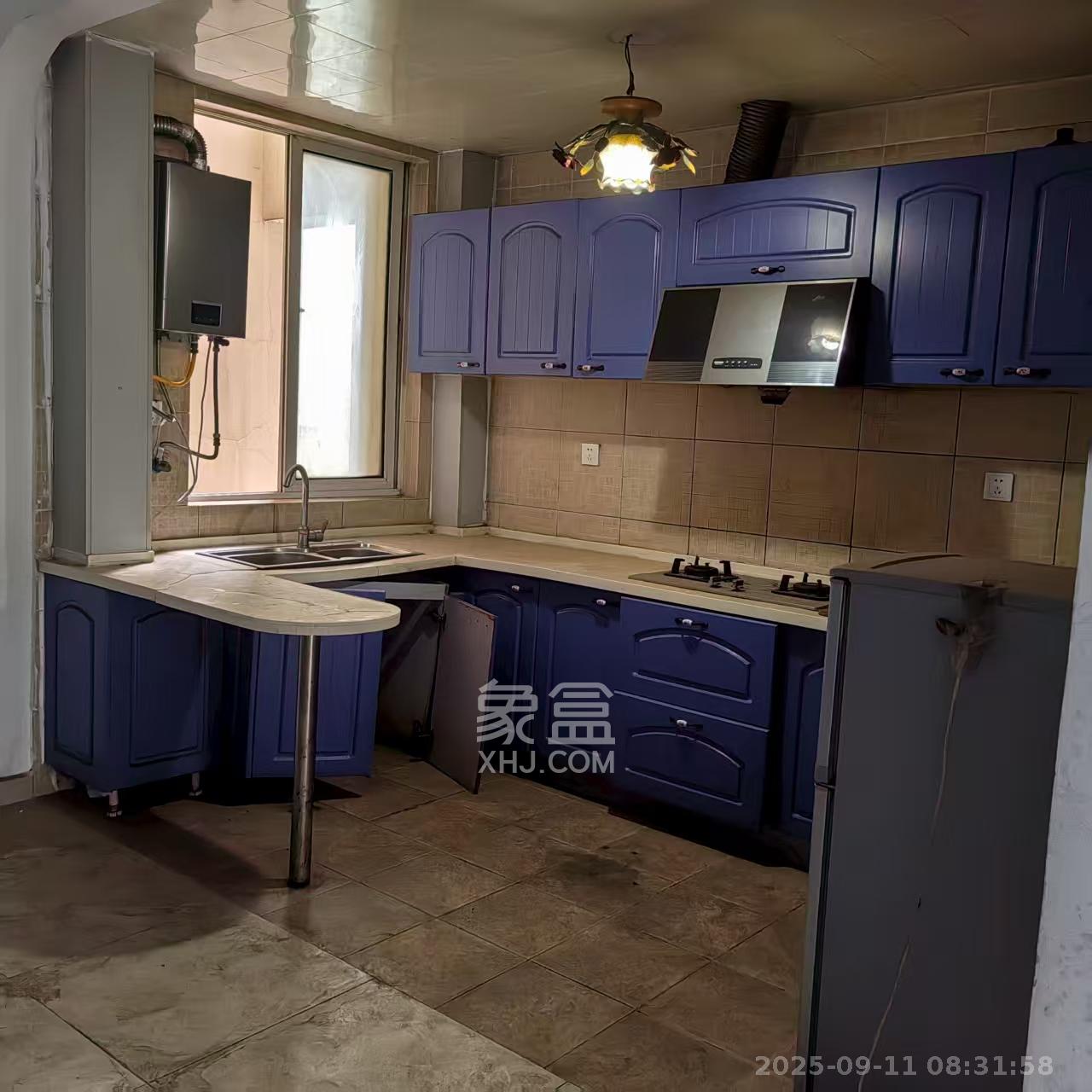 未来蜂巢  3室2厅2卫    1300.0元/月 未来蜂巢  3室2厅2卫    1300.0元/月室内图