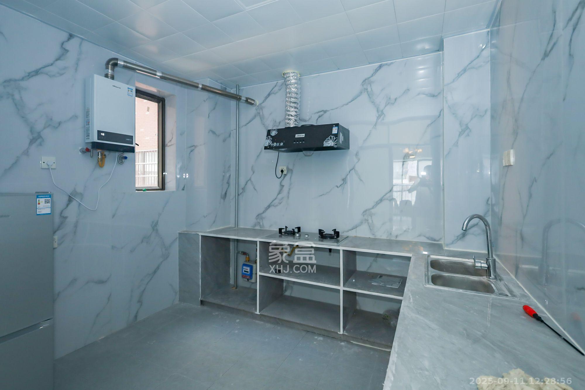 丽都桃源(金峰北院二期)  3室2厅2卫    2200.0元/月 丽都桃源(金峰北院二期)  3室2厅2卫    2200.0元/月室内图