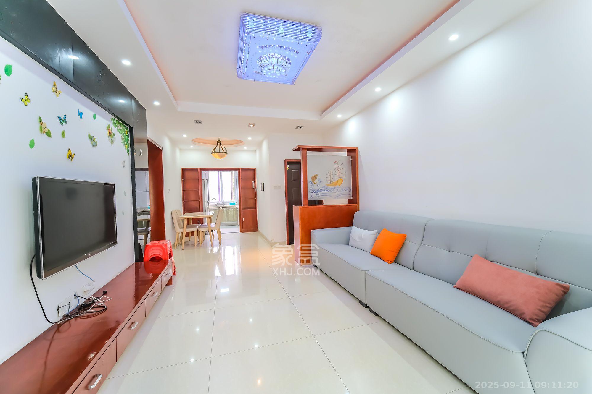 山水湾  2室2厅2卫    1600.0元/月室内图