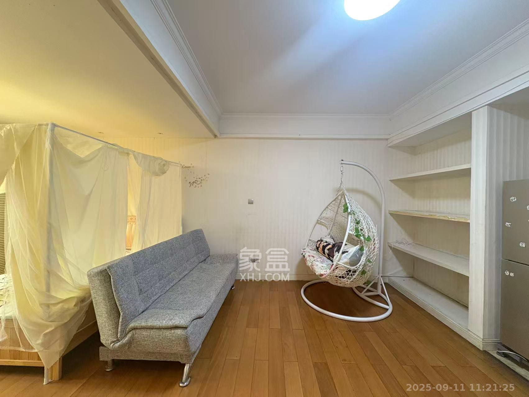 沁园春御院  1室1厅1卫    1700.0元/月 沁园春御院  1室1厅1卫    1700.0元/月室内图