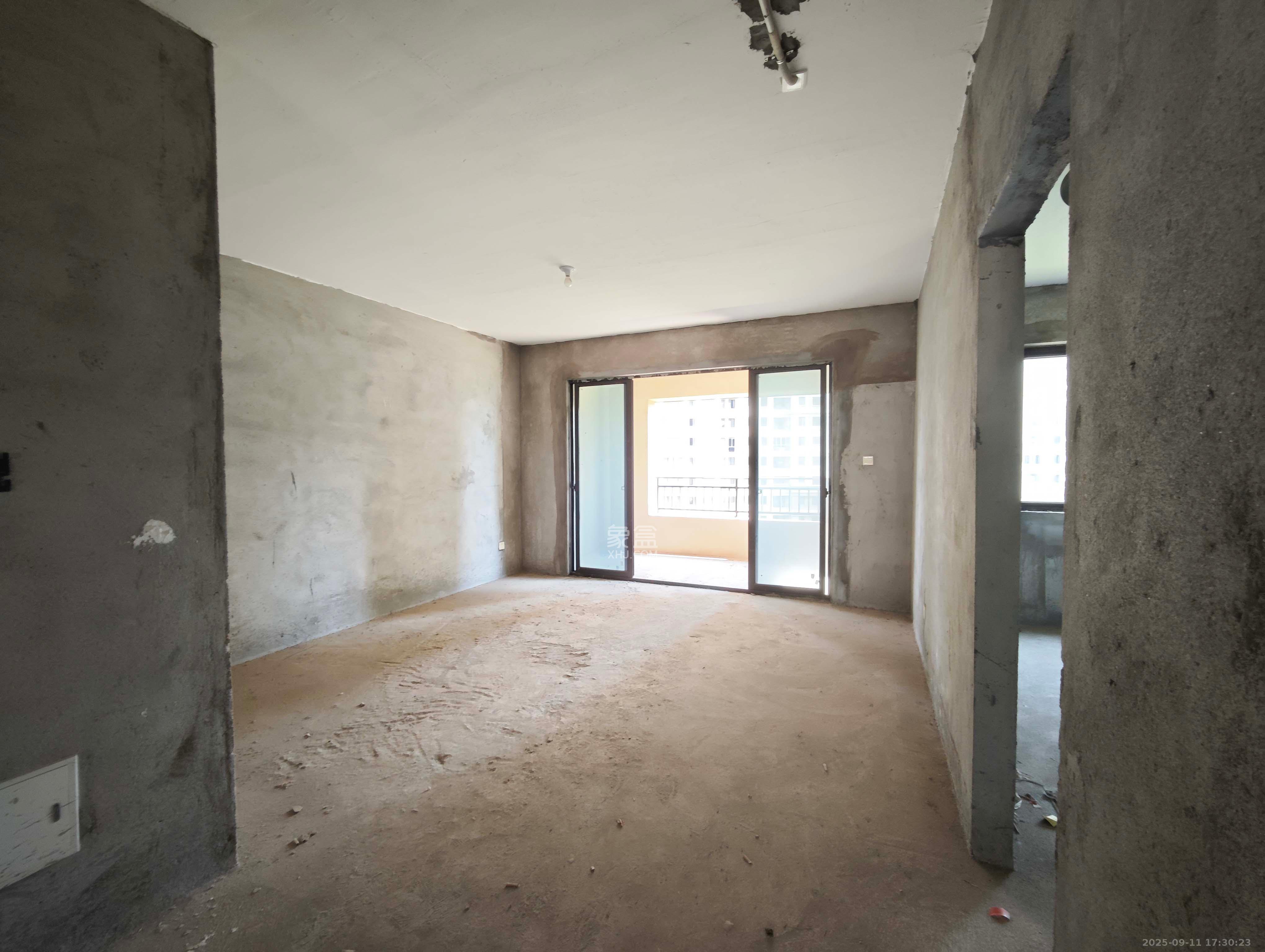 湘水郡(兴旺小爱同学)  4室2厅2卫    78.0万 湘水郡(兴旺小爱同学)  4室2厅2卫    78.0万客厅