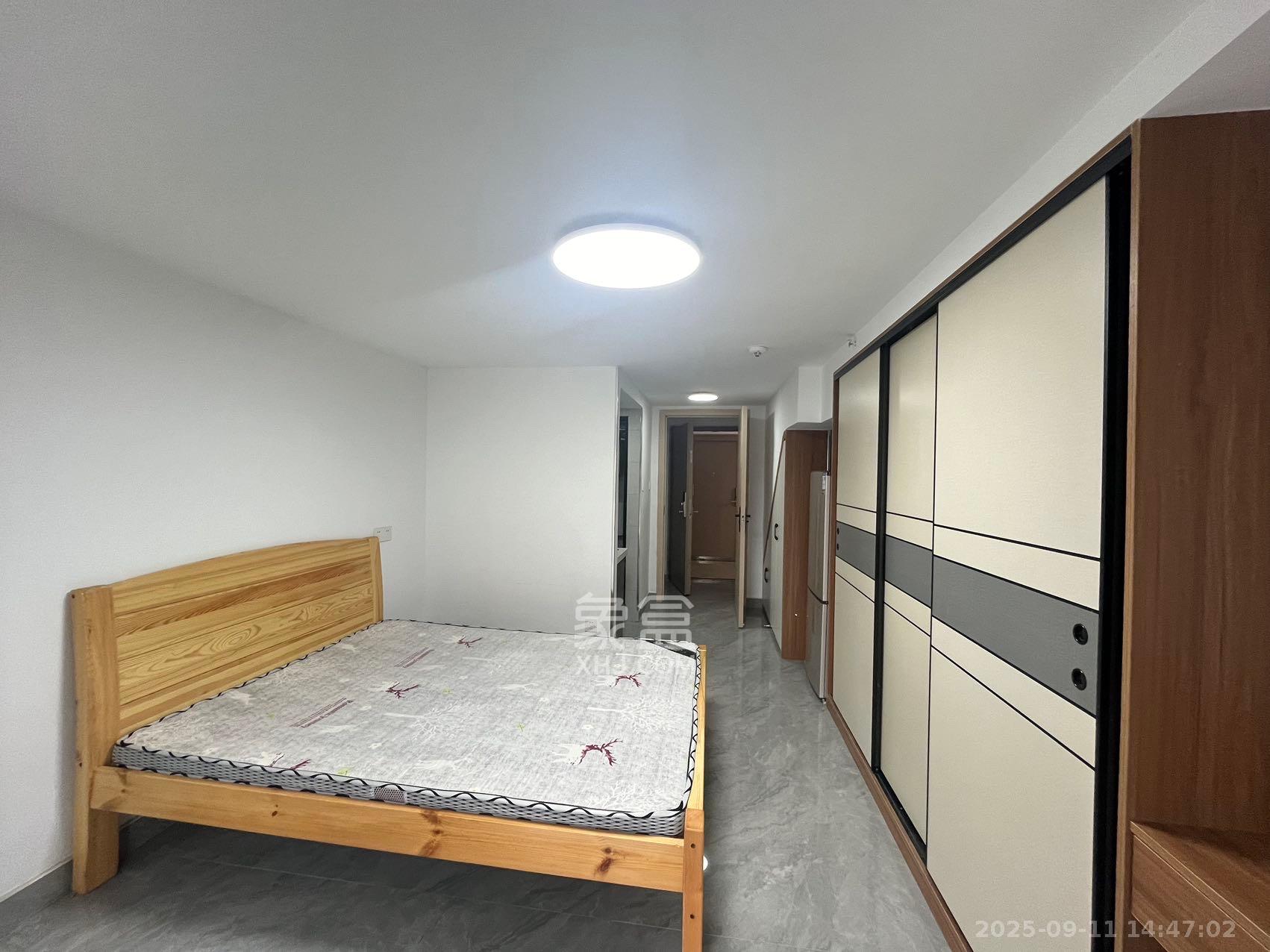 金地中交麓谷香颂(金地中交雅苑) 1室1厅1卫 1300.0元/月 金地中交麓谷香颂(金地中交雅苑) 1室1厅1卫 1300.0元/月室内图