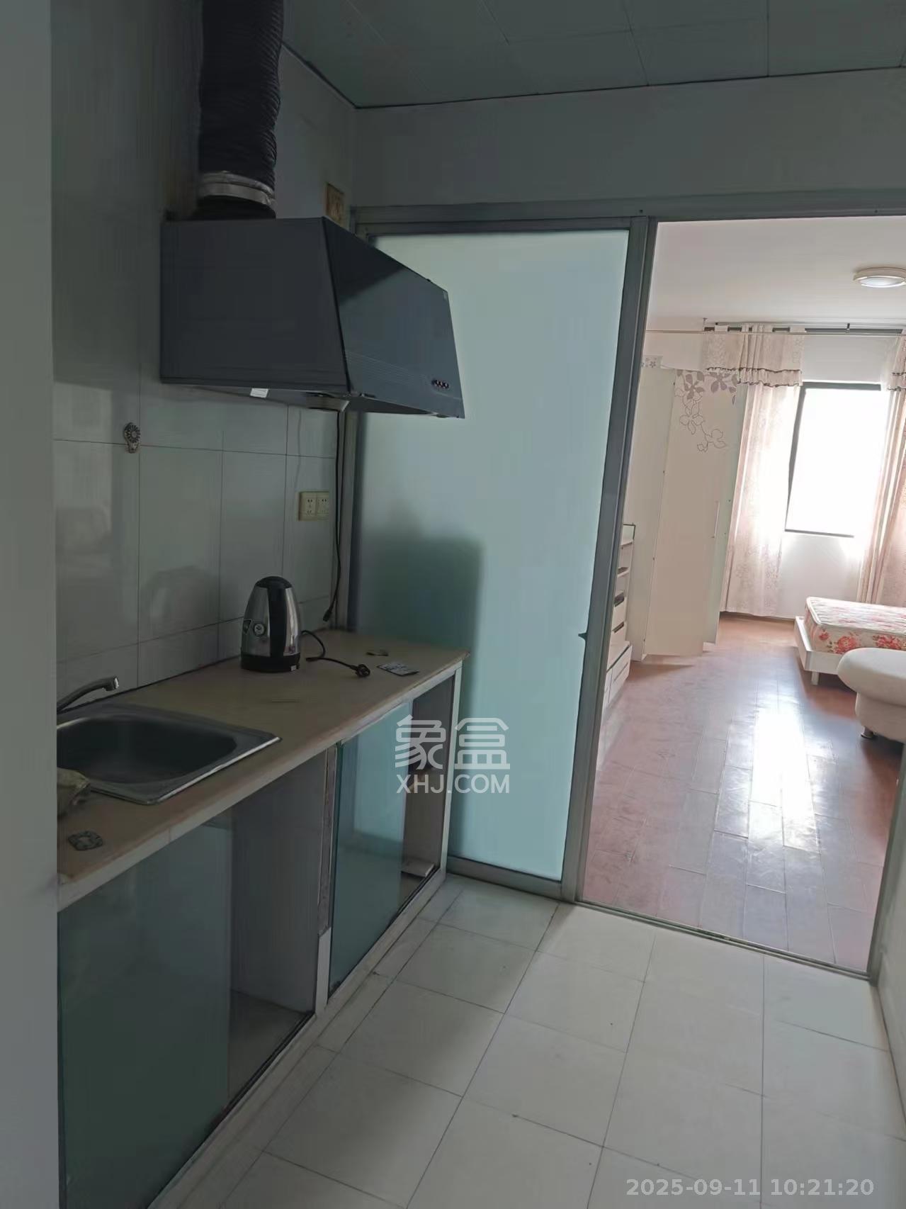 越界（天佑国际大厦）  1室1厅1卫    1500.0元/月室内图