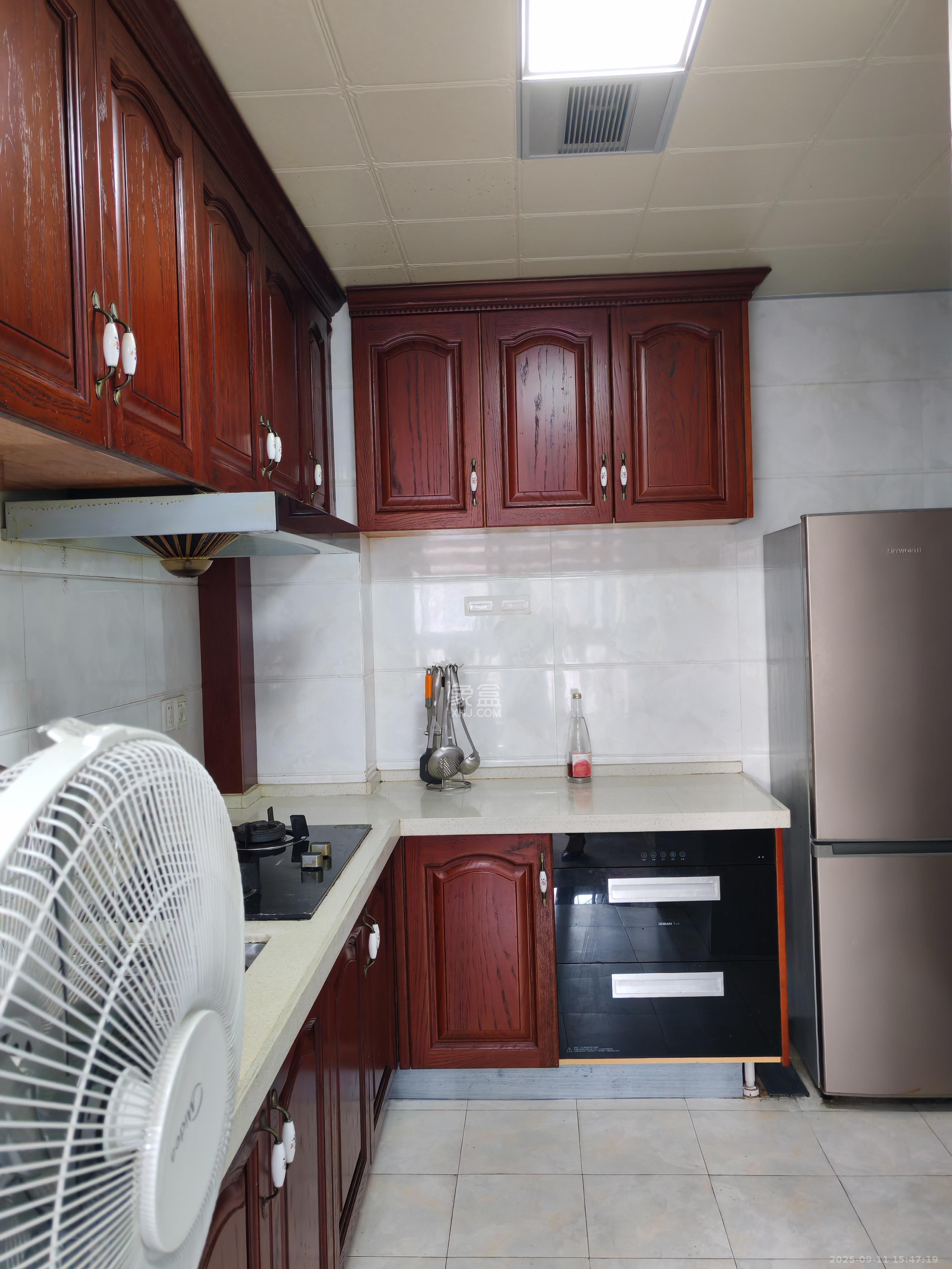 北辰三角洲E3区  3室2厅1卫    3300.0元/月室内图