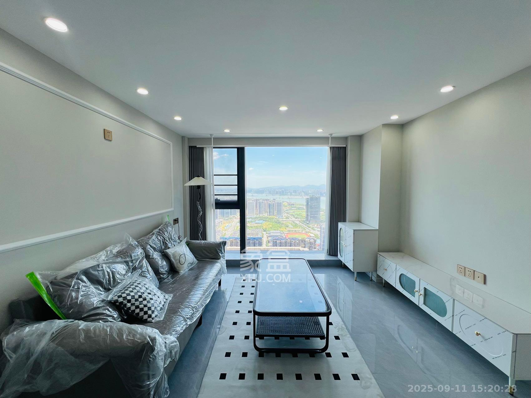 卓越中寰 2室1厅1卫 2400.0元/月 卓越中寰 2室1厅1卫 2400.0元/月室内图