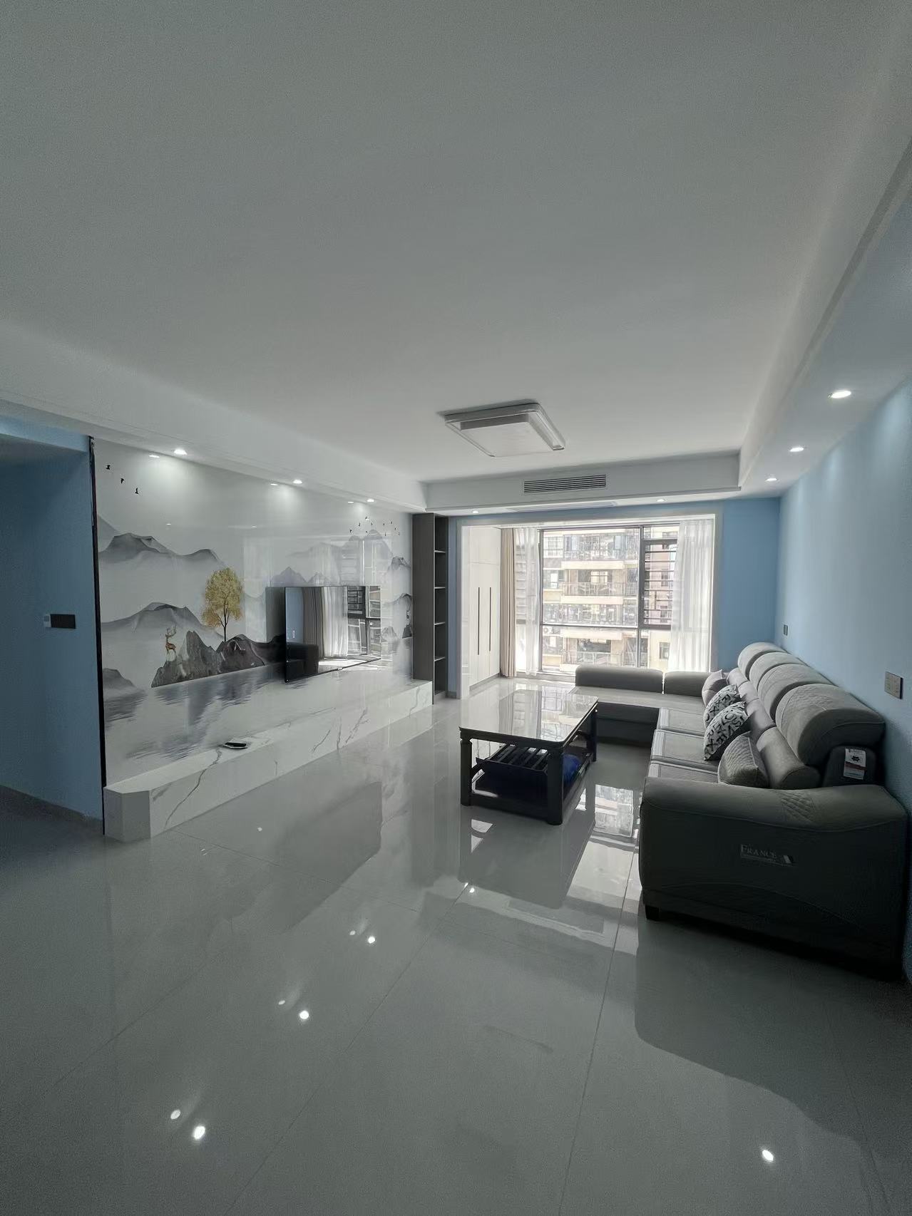 互助小区电梯房  3室0厅0卫    2200.0元/月室内图