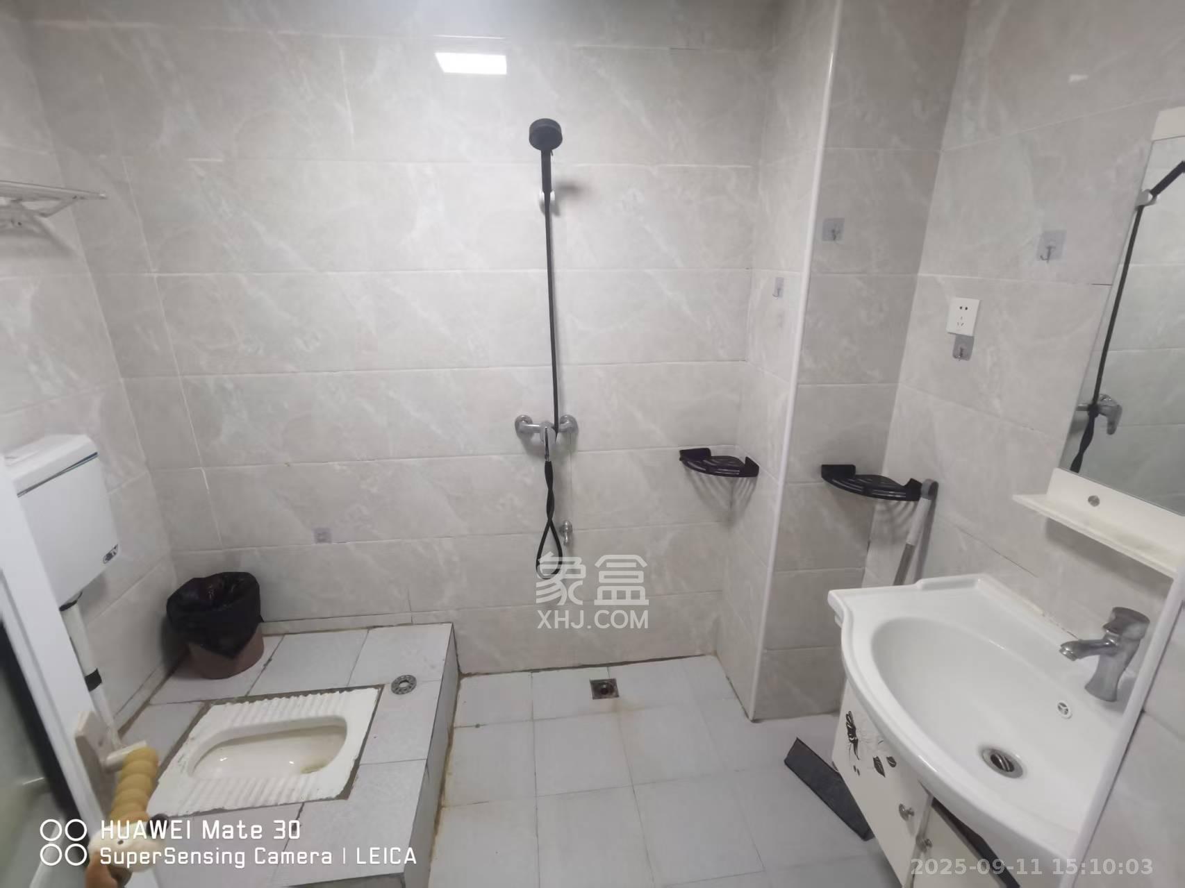 长房天翼未来城  1室0厅1卫    1500.0元/月 长房天翼未来城  1室0厅1卫    1500.0元/月室内图