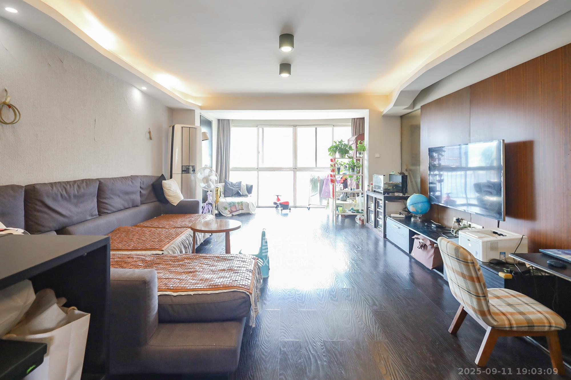 湘许嘉园  1室2厅1卫    150.0万 湘许嘉园  1室2厅1卫    150.0万