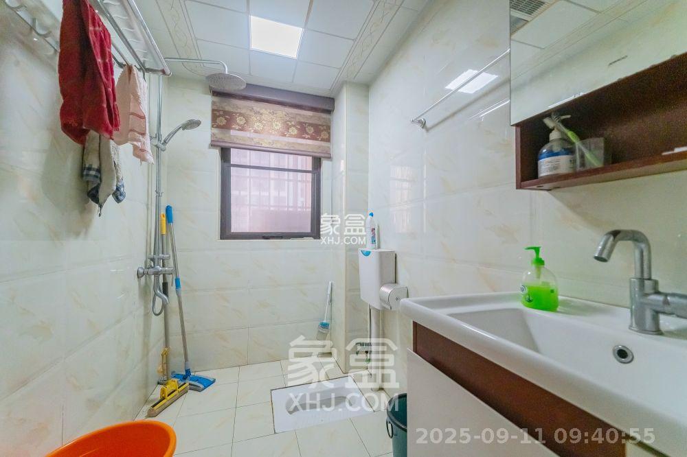 国泰九龙湾 4室2厅2卫 3000.0元/月 国泰九龙湾 4室2厅2卫 3000.0元/月室内图