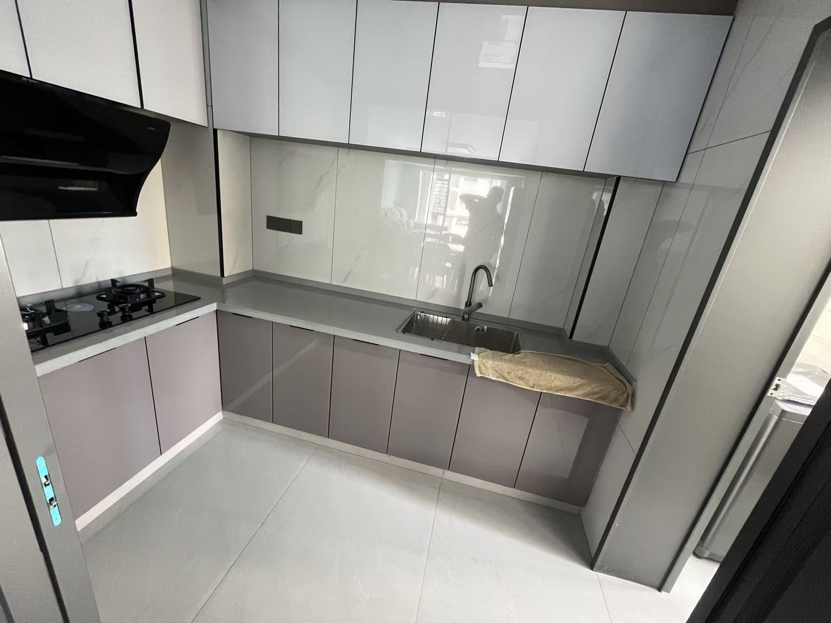 互助小区电梯房 3室0厅0卫 2200.0元/月 互助小区电梯房 3室0厅0卫 2200.0元/月室内图