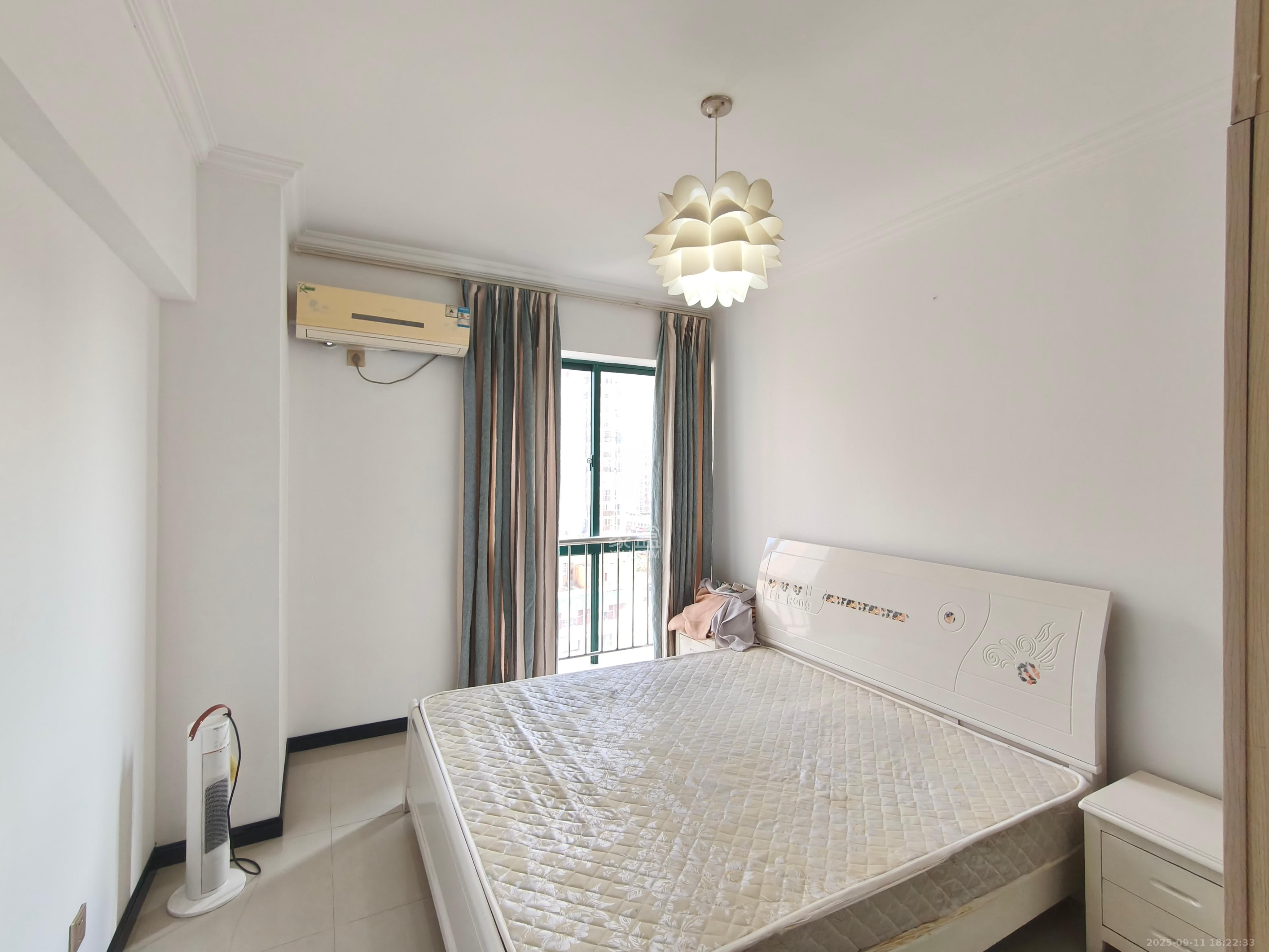 华天LOHO小镇  2室2厅1卫    1600.0元/月室内图