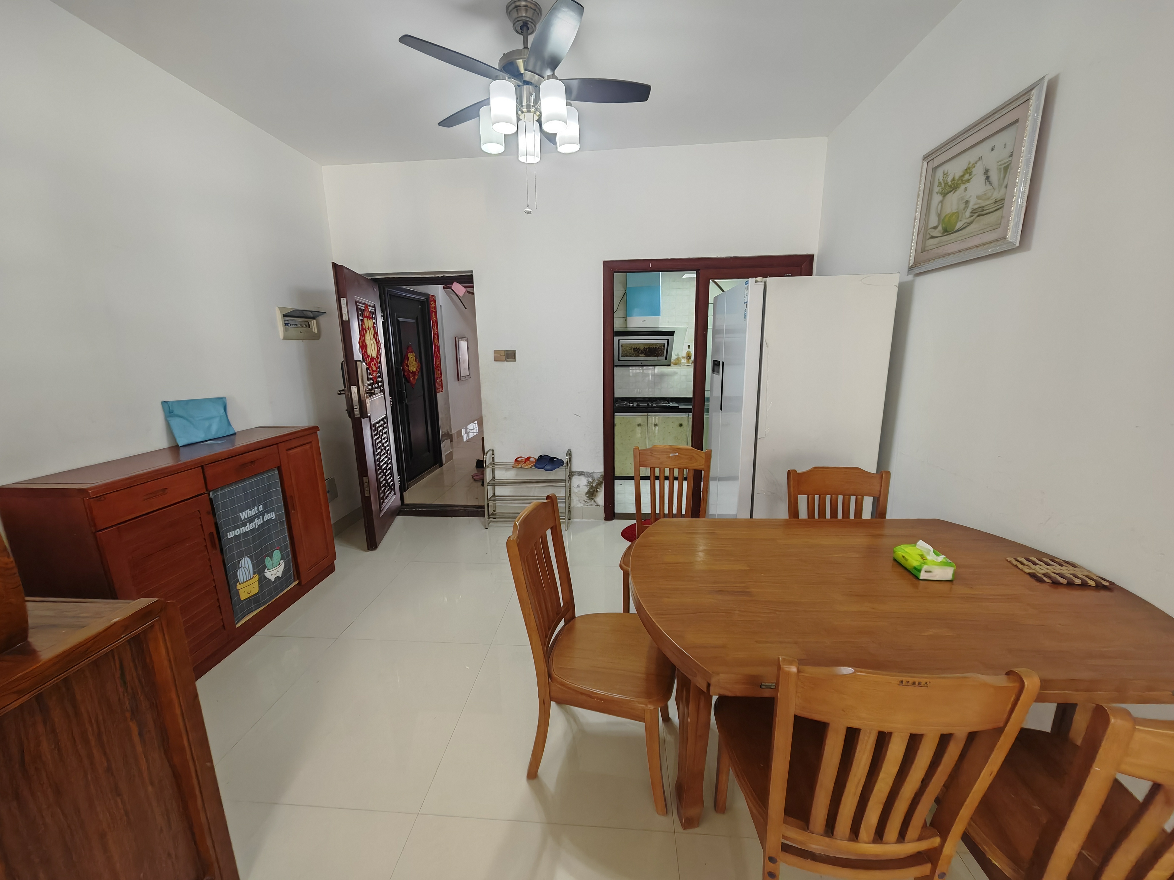 润江财苑 3室2厅2卫 2700.0元/月 润江财苑 3室2厅2卫 2700.0元/月室内图