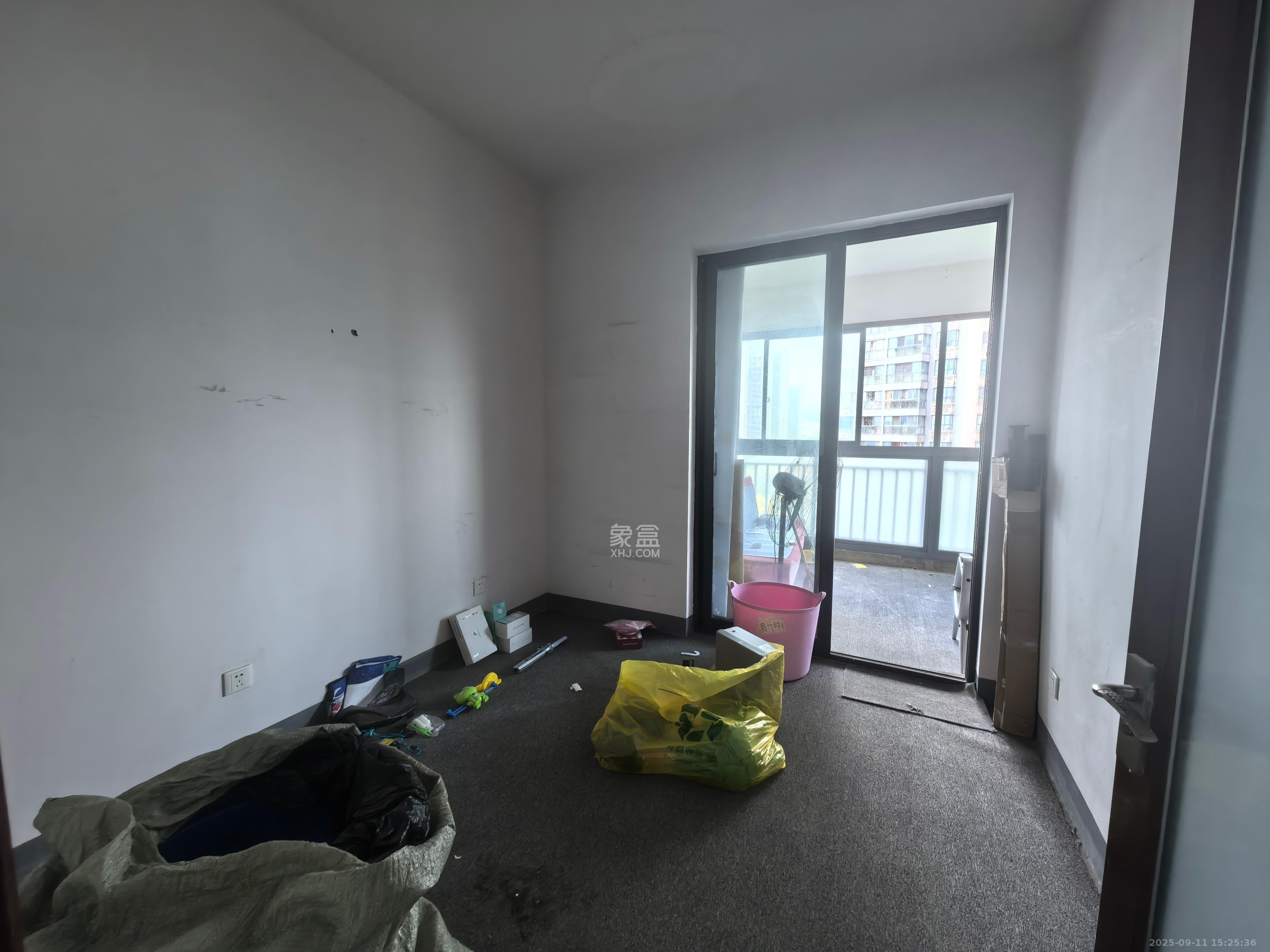 莱茵城 4室2厅2卫 1600.0元/月 莱茵城 4室2厅2卫 1600.0元/月室内图