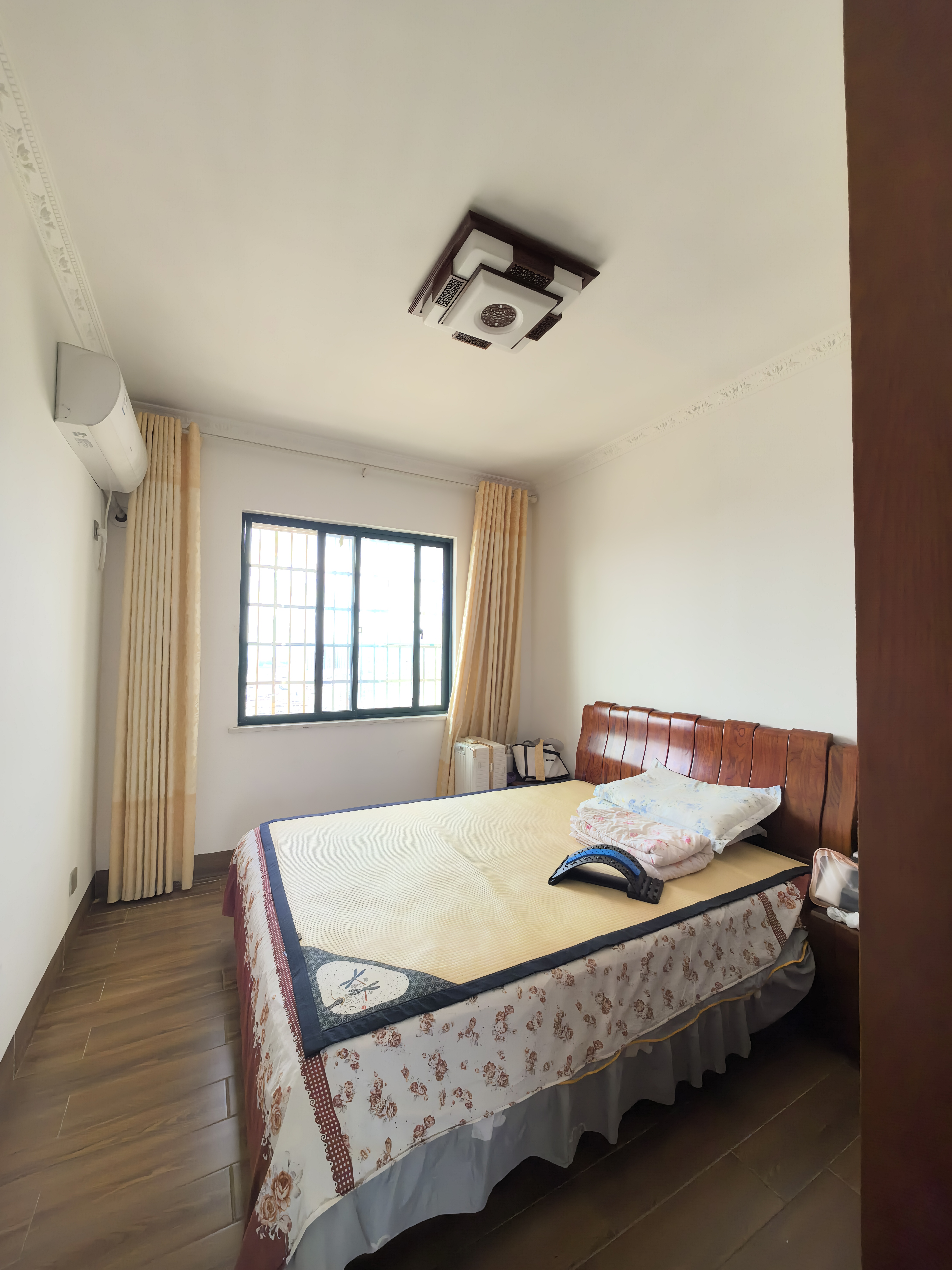 上尚城 5室2厅2卫 102.8万 上尚城 5室2厅2卫 102.8万客厅