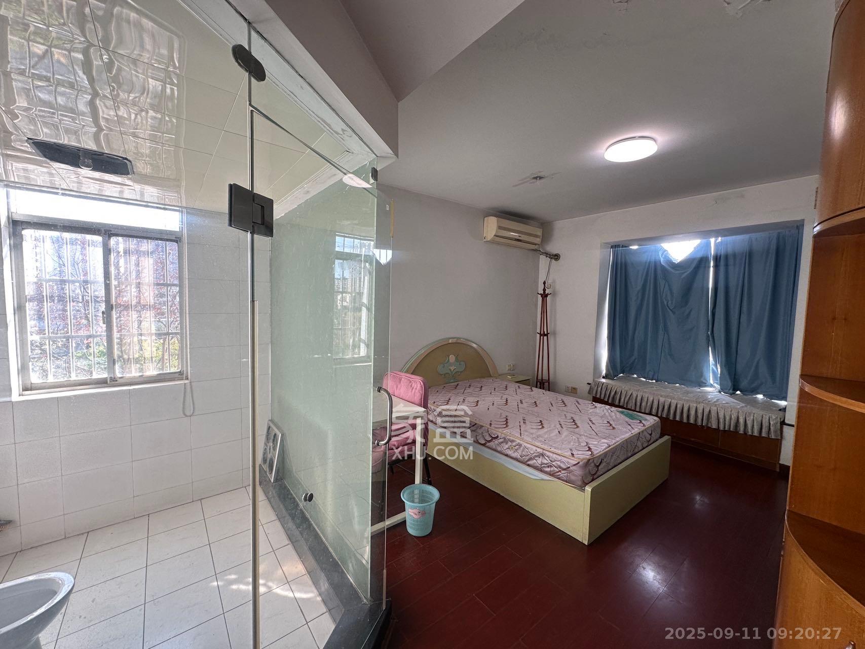 新星小区 3室2厅2卫 1800.0元/月 新星小区 3室2厅2卫 1800.0元/月室内图