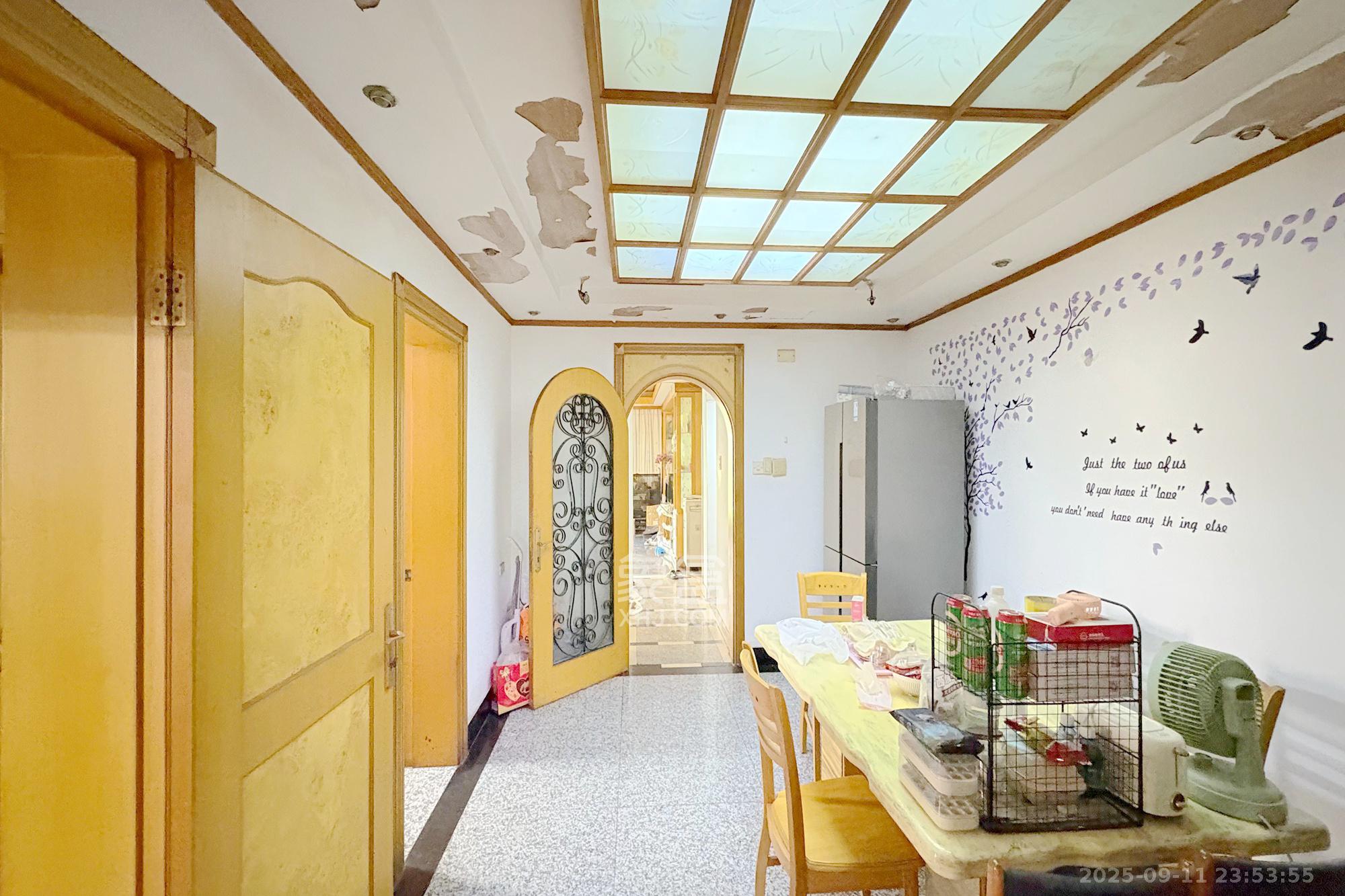 和光公寓  3室2厅2卫    82.8万 和光公寓  3室2厅2卫    82.8万其他