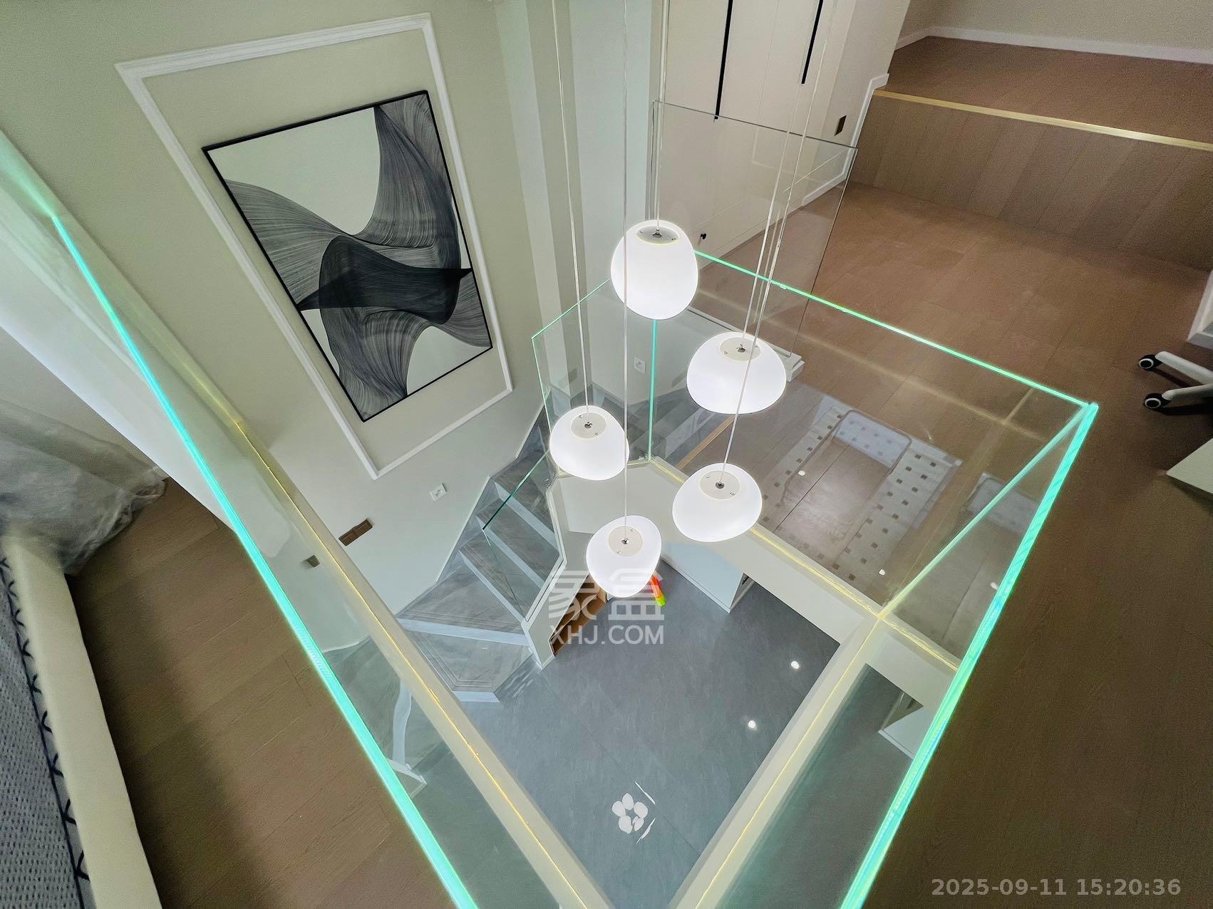 卓越中寰 2室1厅1卫 2400.0元/月 卓越中寰 2室1厅1卫 2400.0元/月室内图