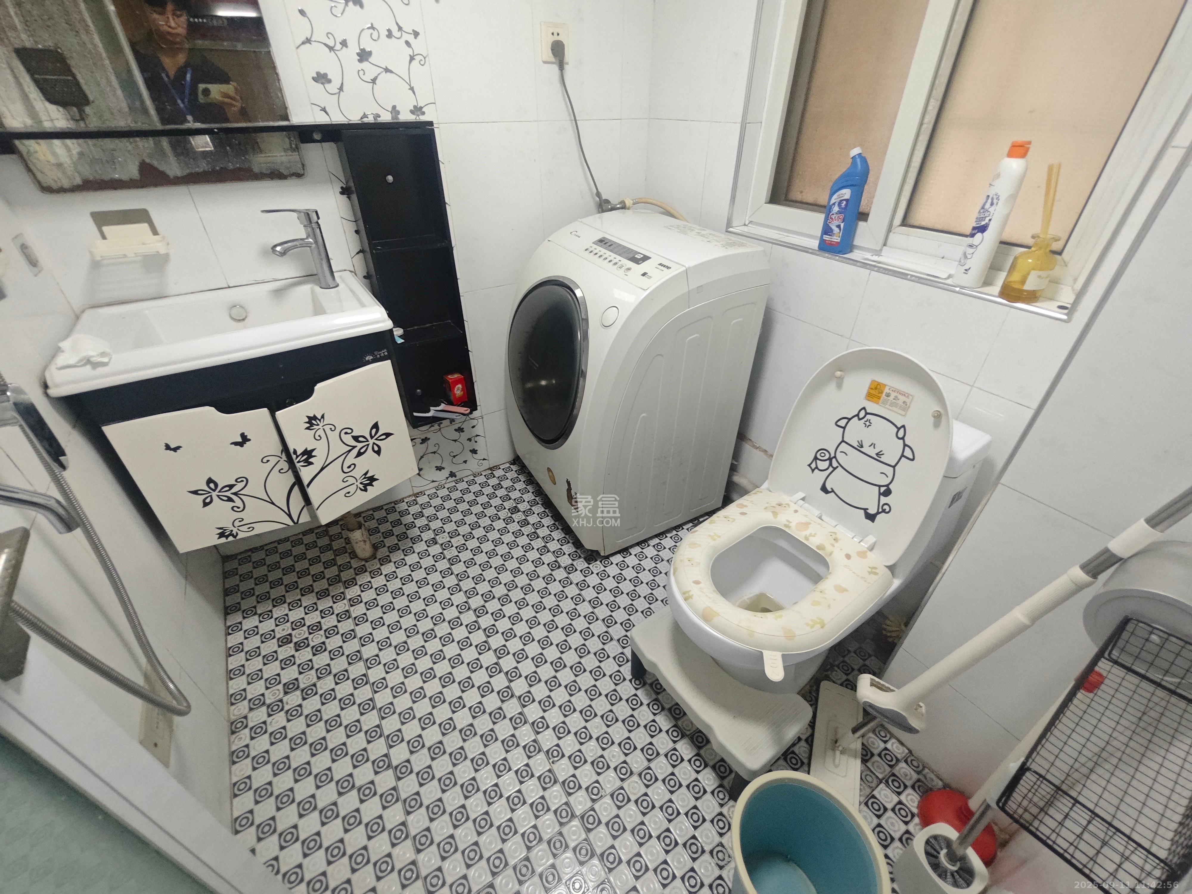 月湖兰庭  1室1厅1卫    1800.0元/月 月湖兰庭  1室1厅1卫    1800.0元/月室内图