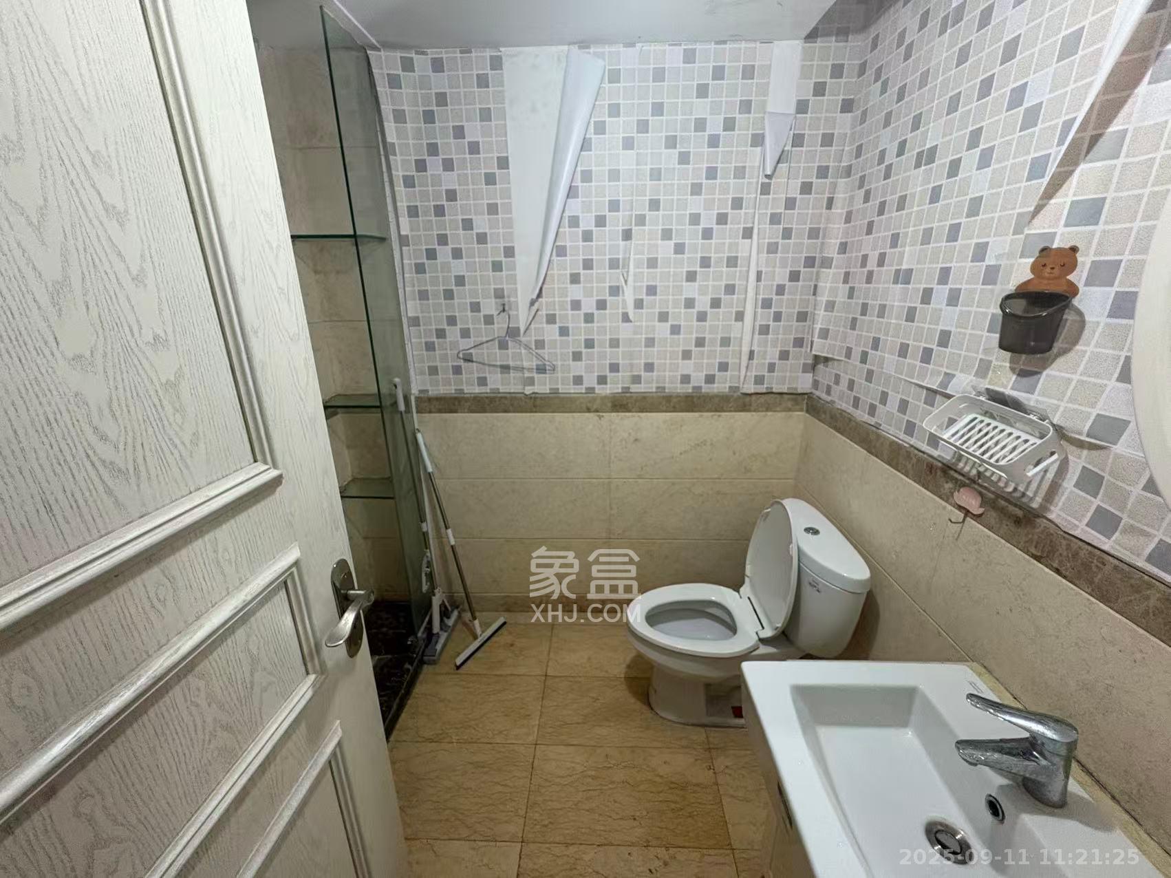 沁园春御院  1室1厅1卫    1700.0元/月 沁园春御院  1室1厅1卫    1700.0元/月室内图