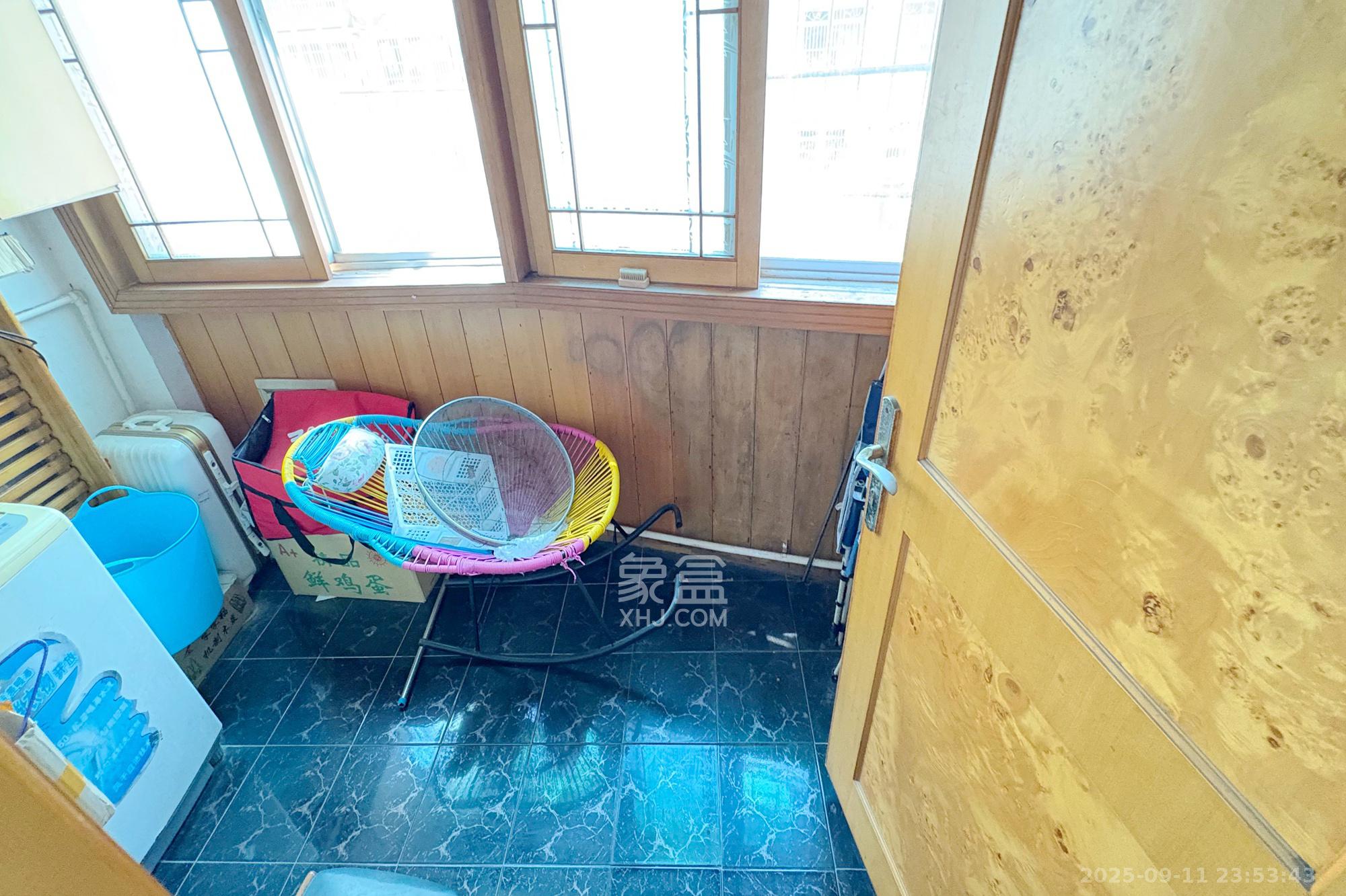 和光公寓  3室2厅2卫    82.8万 和光公寓  3室2厅2卫    82.8万阳台