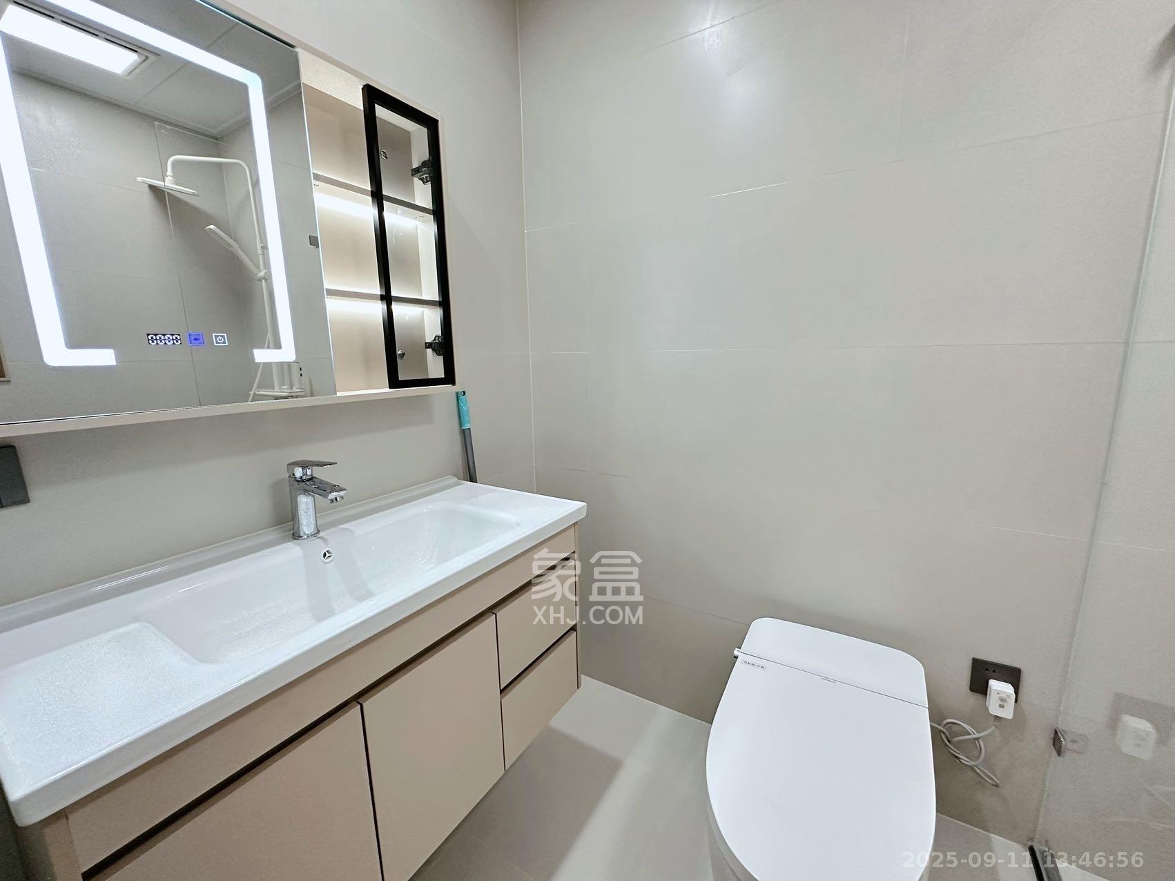 华润置地中心  1室1厅1卫    2500.0元/月室内图