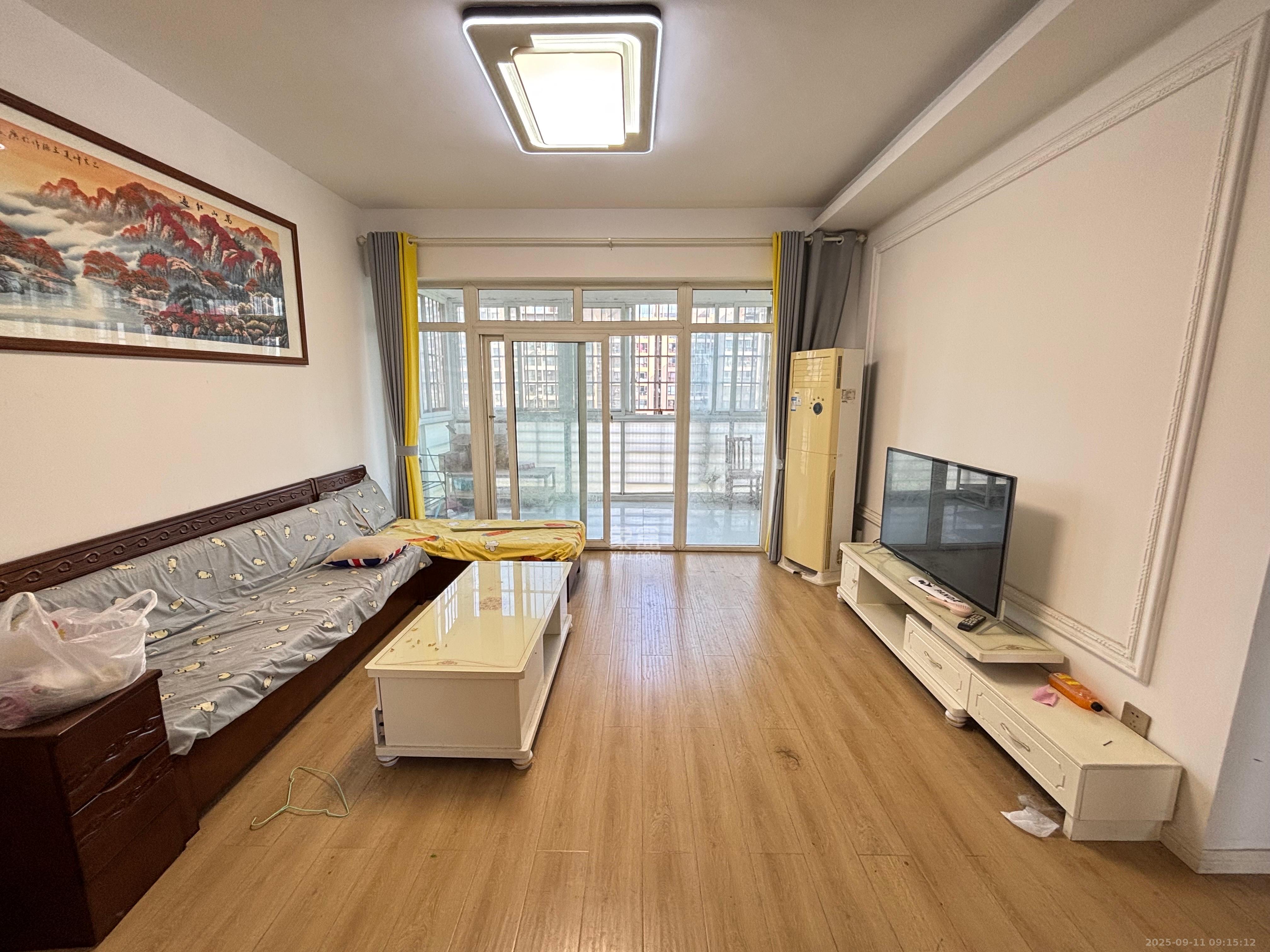 红区抽屉 3室0厅0卫 2800.0元/月 红区抽屉 3室0厅0卫 2800.0元/月室内图