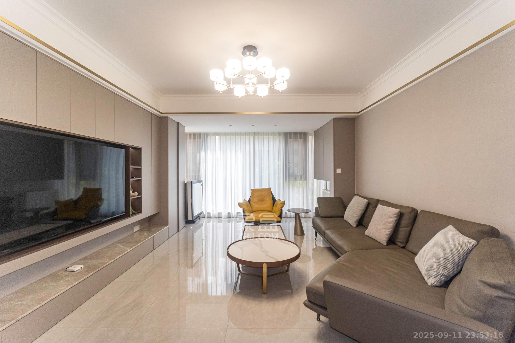 运达锦绣广场  4室2厅2卫    168.0万 运达锦绣广场  4室2厅2卫    168.0万客厅