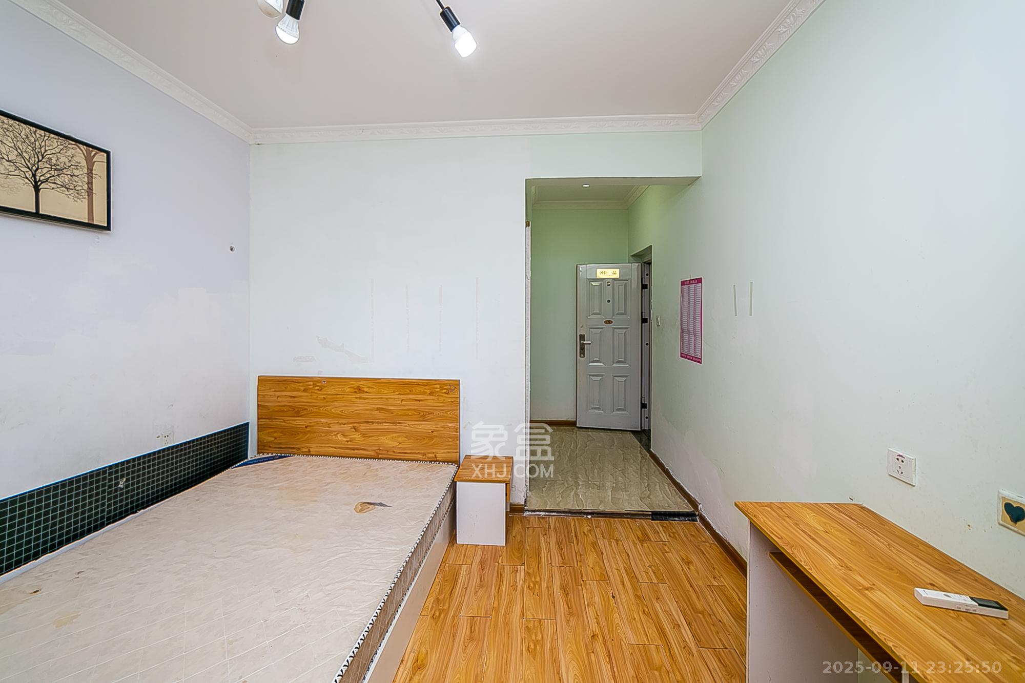 荣盛花语书苑  3室2厅2卫    97.0万卧室