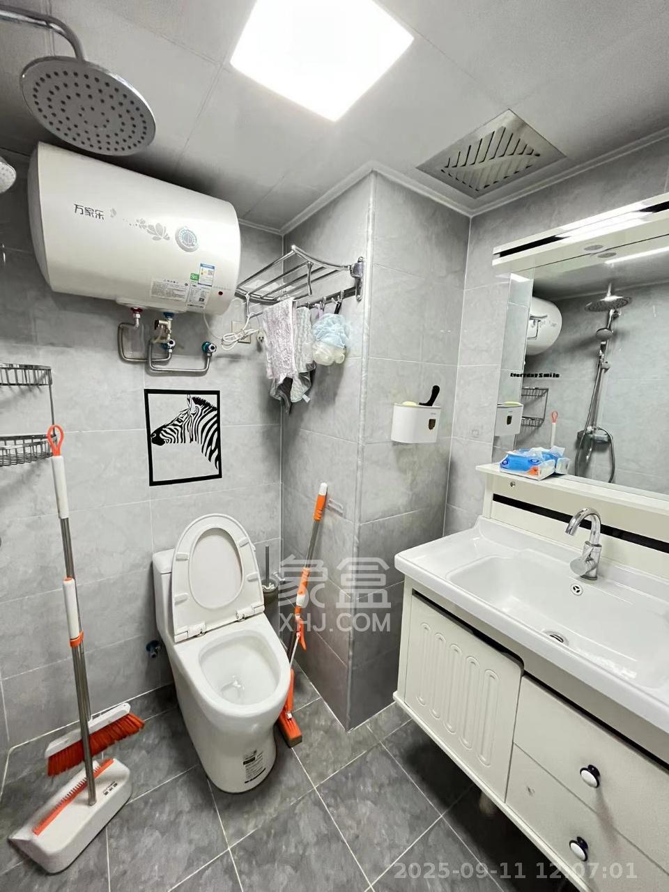 裕天国际商汇中心 1室1厅1卫 1500.0元/月 裕天国际商汇中心 1室1厅1卫 1500.0元/月室内图